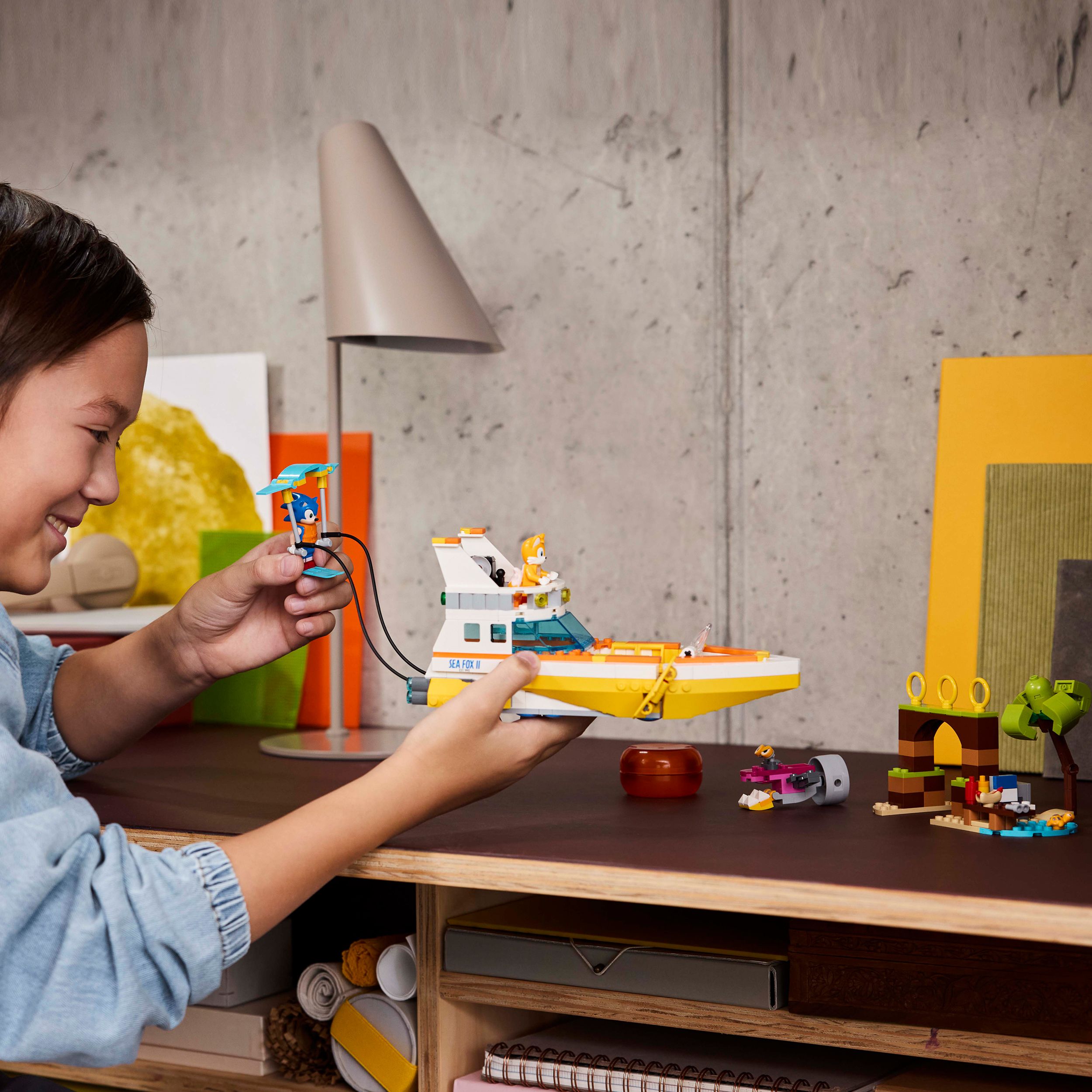 Voir la diapositive 7 : LEGO Sonic 76997 - Le bateau d'aventures de Tails - Jouet bateau interactif à collectionner - Set pour Enfants avec du Jeu Vidéo