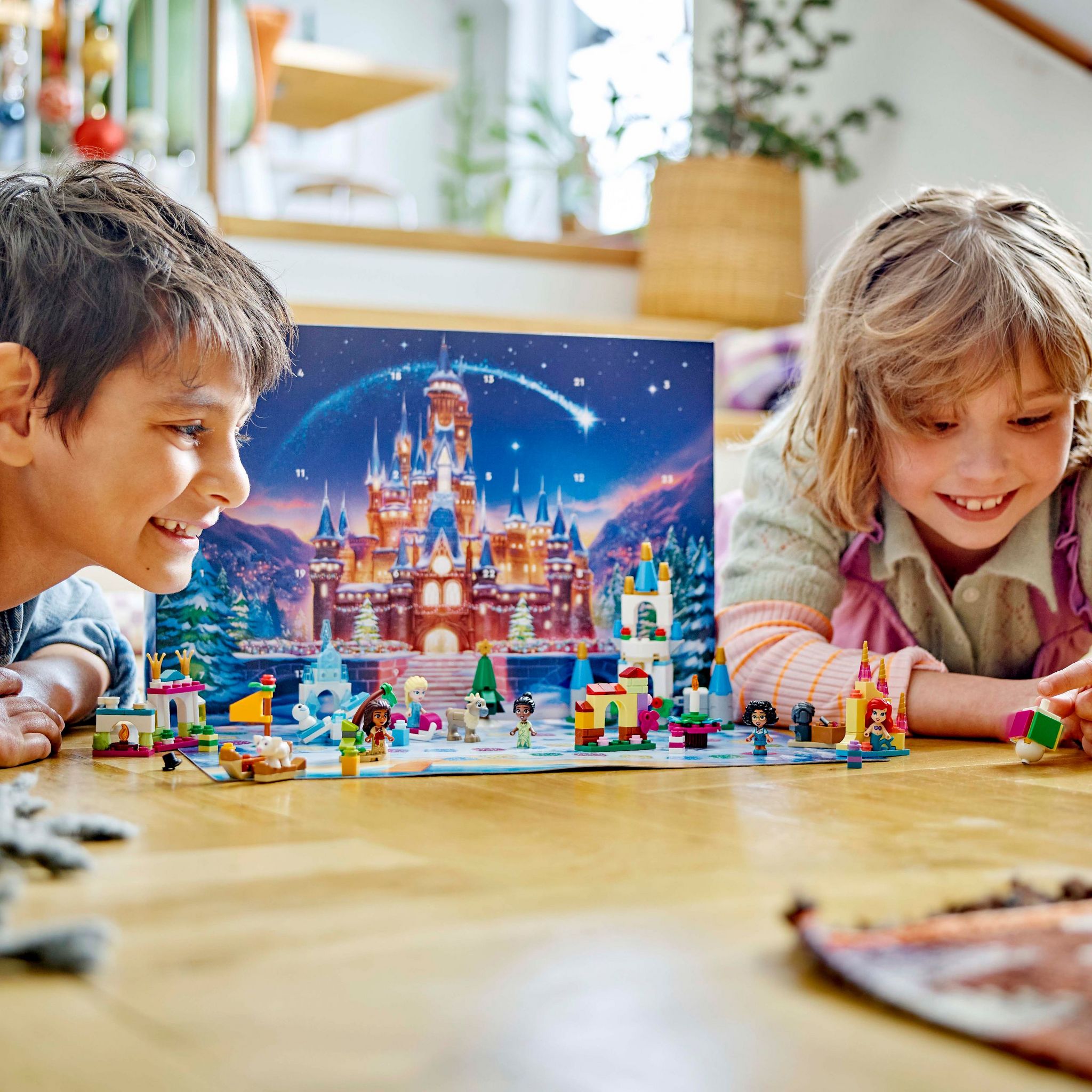 Voir la diapositive 7 : LEGO Disney Princess 43253 - Calendrier de l'avent
