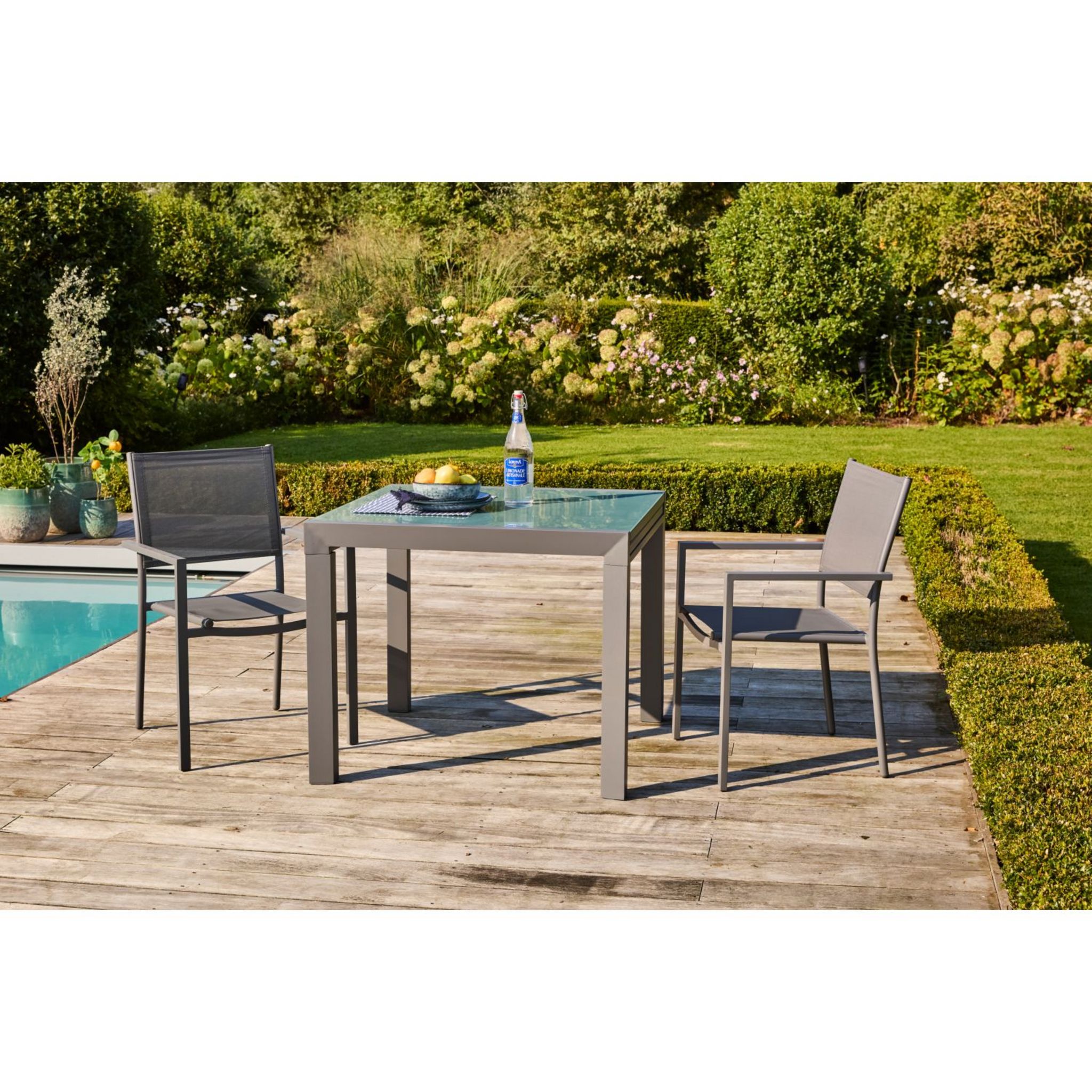 Voir la diapositive 4 : GARDENSTAR Table de jardin rectangulaire extensible en Aluminium et verre - Gris