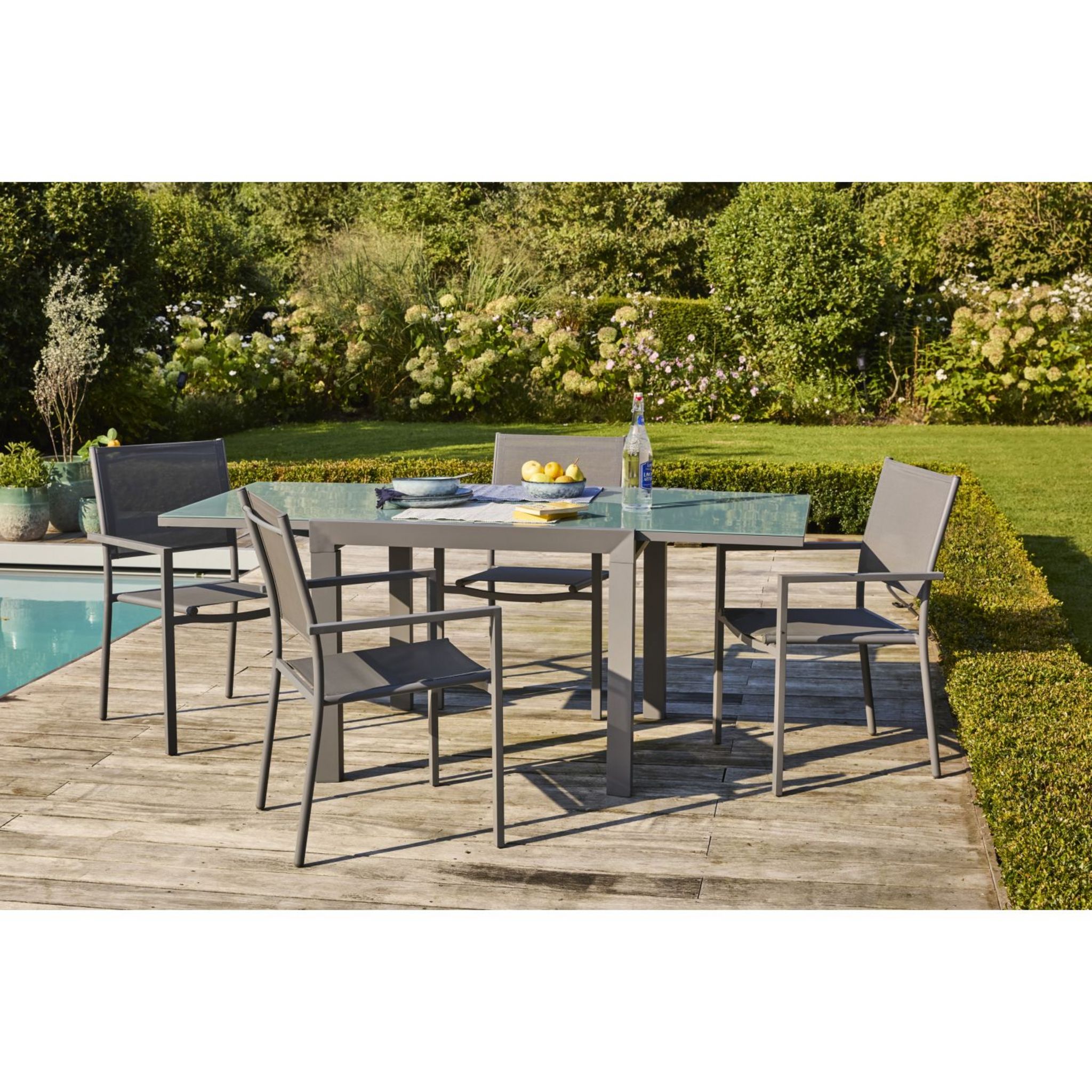 Voir la diapositive 8 : GARDENSTAR Table de jardin rectangulaire extensible en Aluminium et verre - Gris