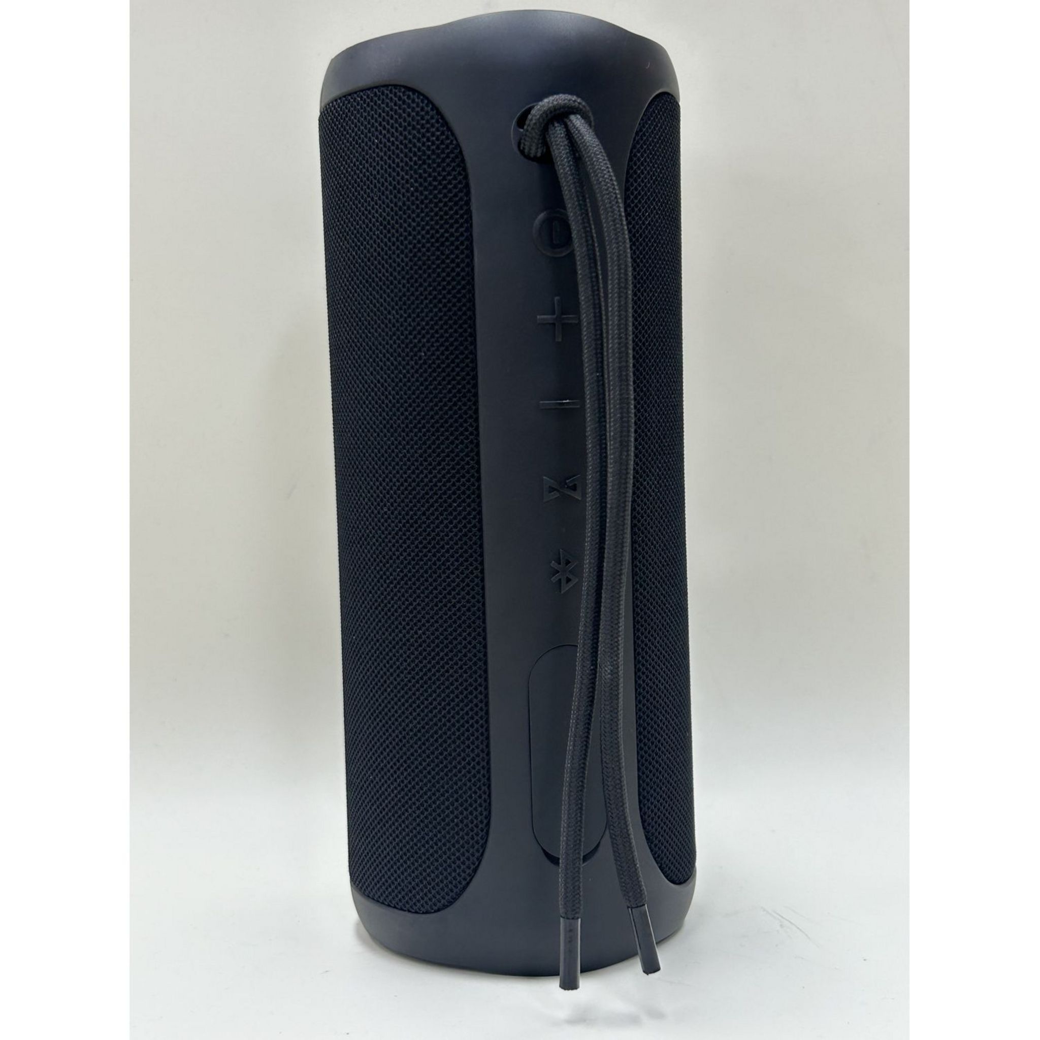 Voir la diapositive 7 : QILIVE Enceinte Q1653 Bluetooth IPX7 - Noir