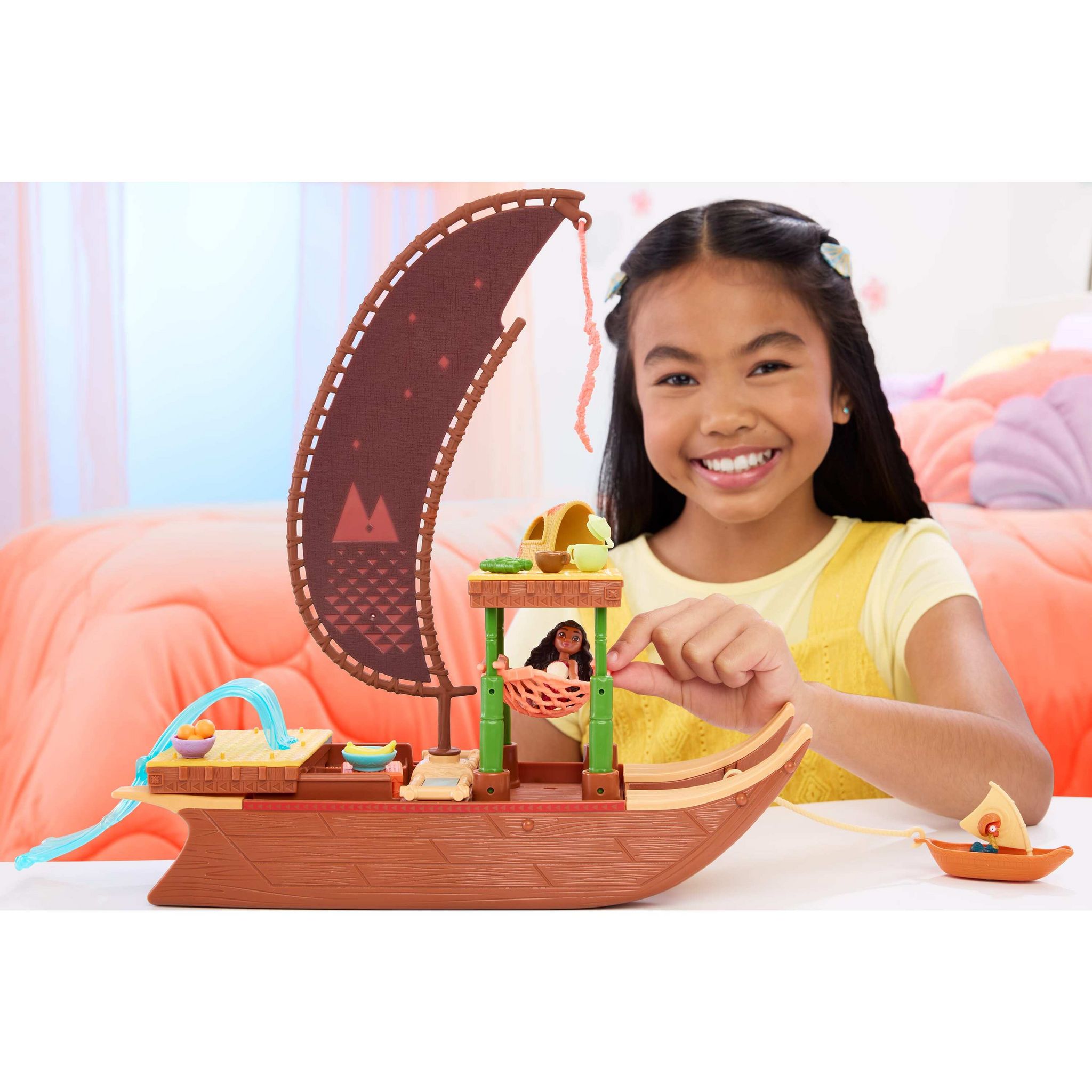 Voir la diapositive 4 : MATTEL La pirogue de Vaiana 2