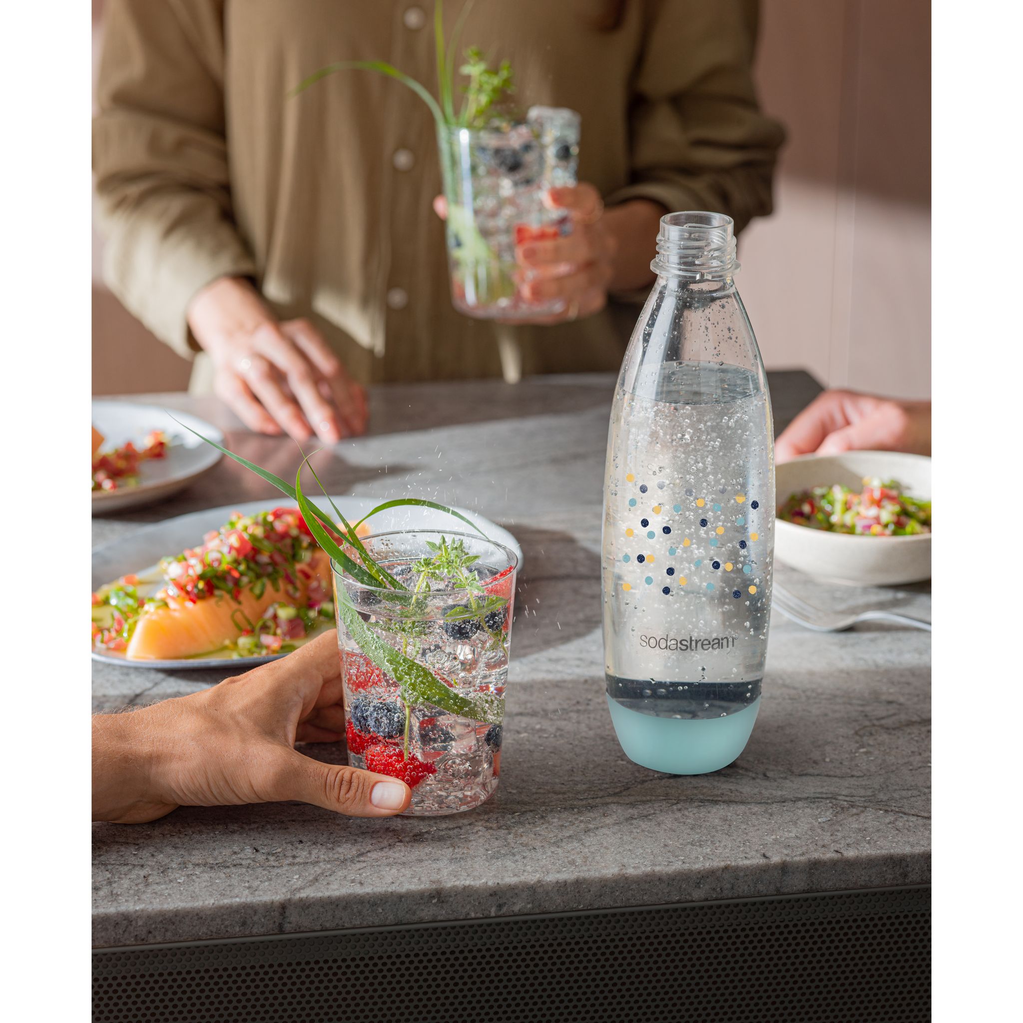 Voir la diapositive 5 : SODASTREAM Machine à gazéification TERRA - Noir