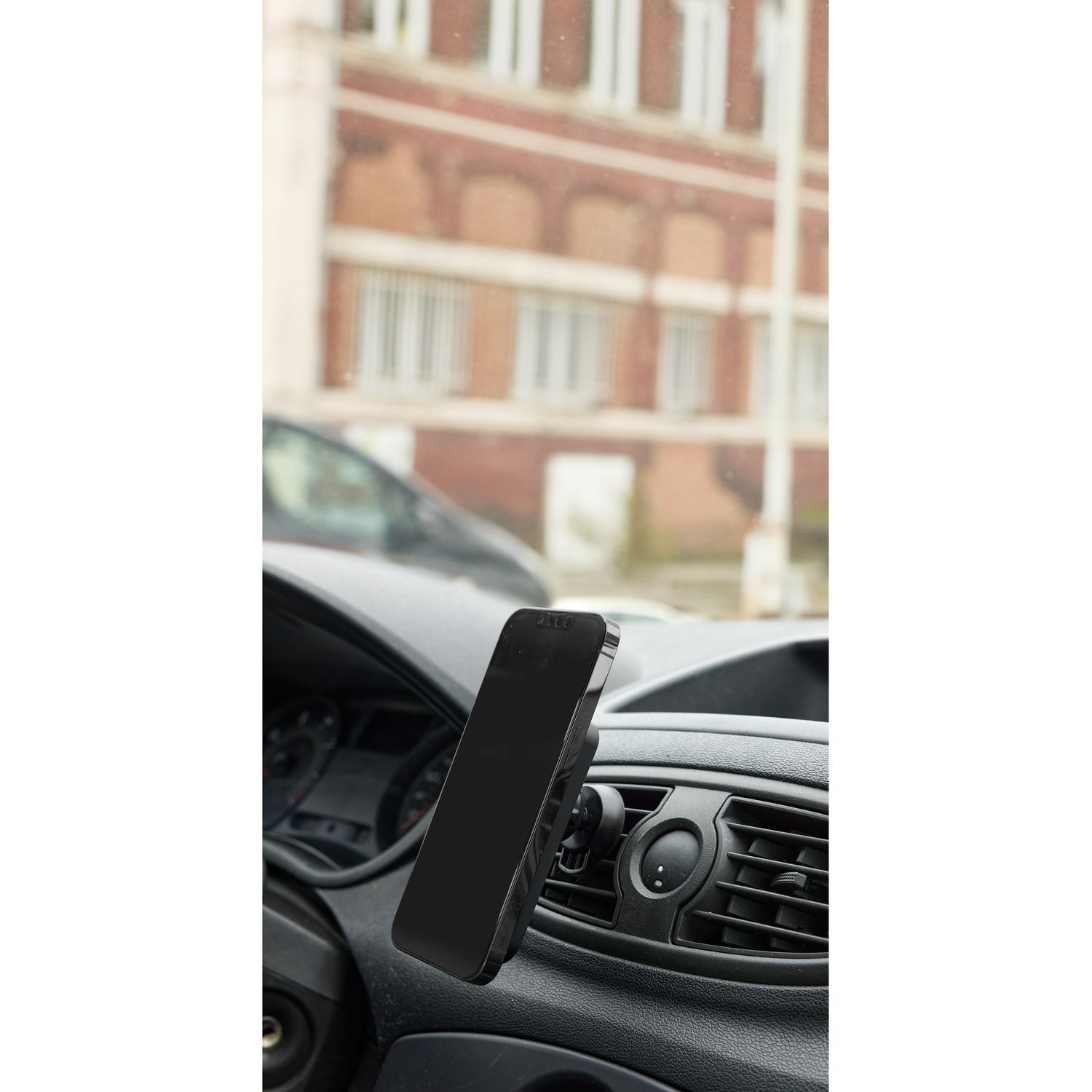 Voir la diapositive 2 : QILIVE Support voiture Magnétique MageSafe 15W - Noir