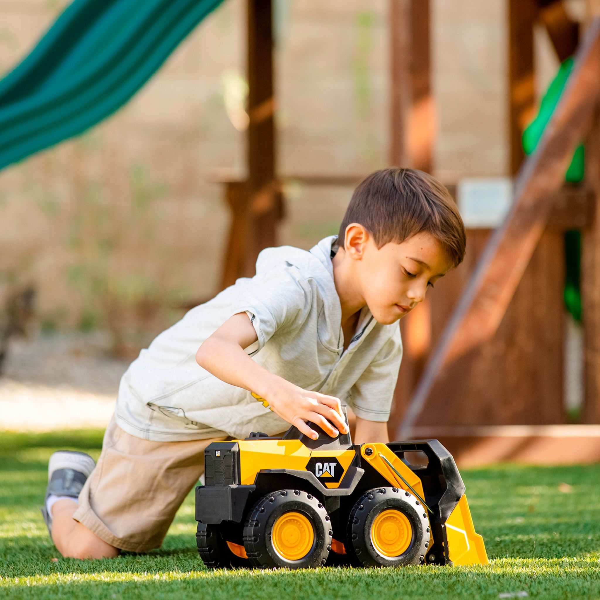 Voir la diapositive 2 : FUNRISE Camion Chargeur Frontal 42cm en Acier CAT