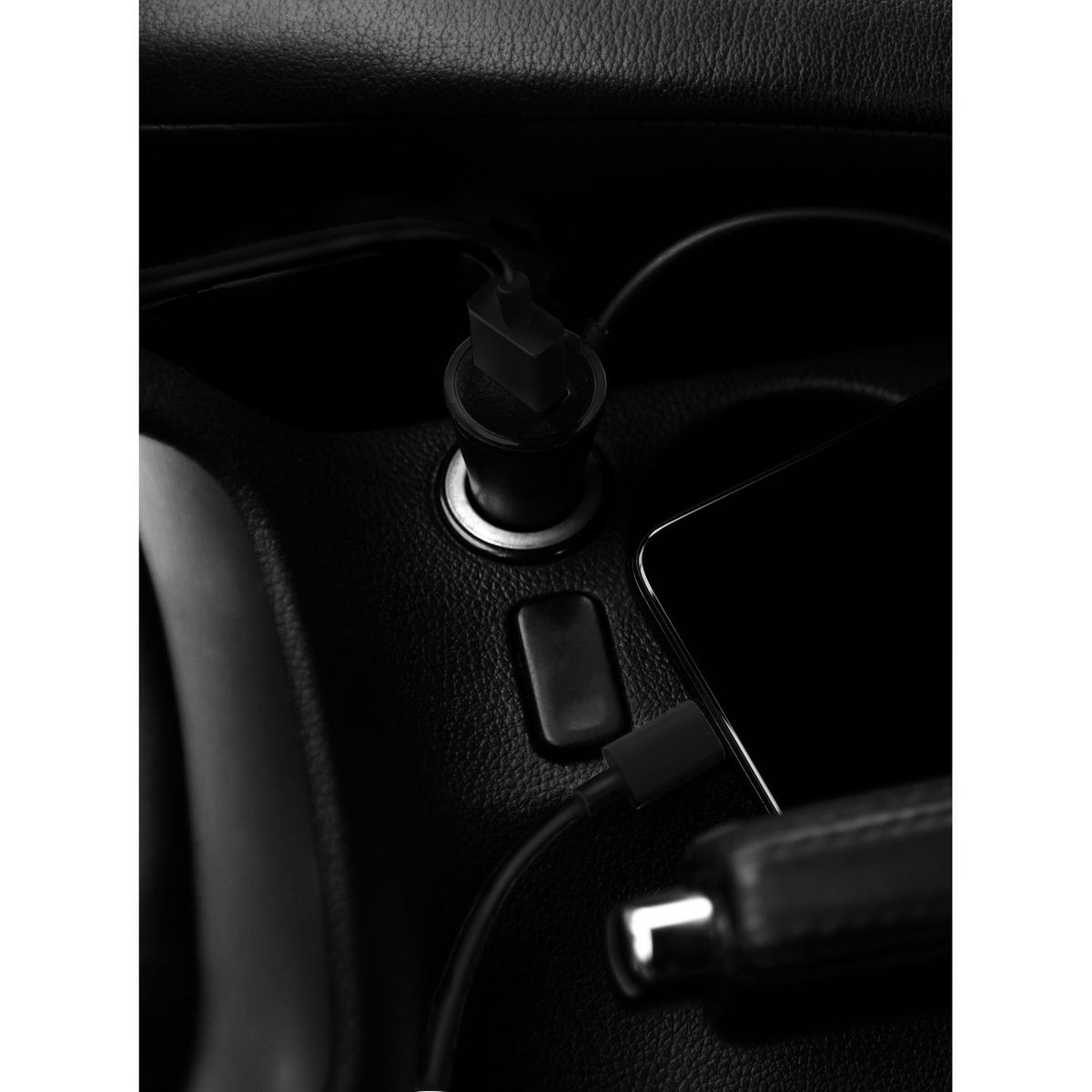 QILIVE Chargeur voiture USB 12W+Câble USB A/USB C - Noir