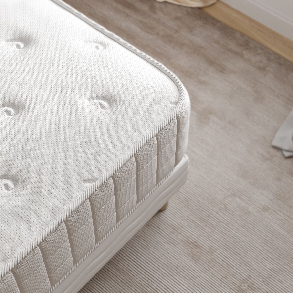 Ensemble Matelas 700 ressorts ensachés 140x190 cm + sommier tapissier HOTEL LUXE