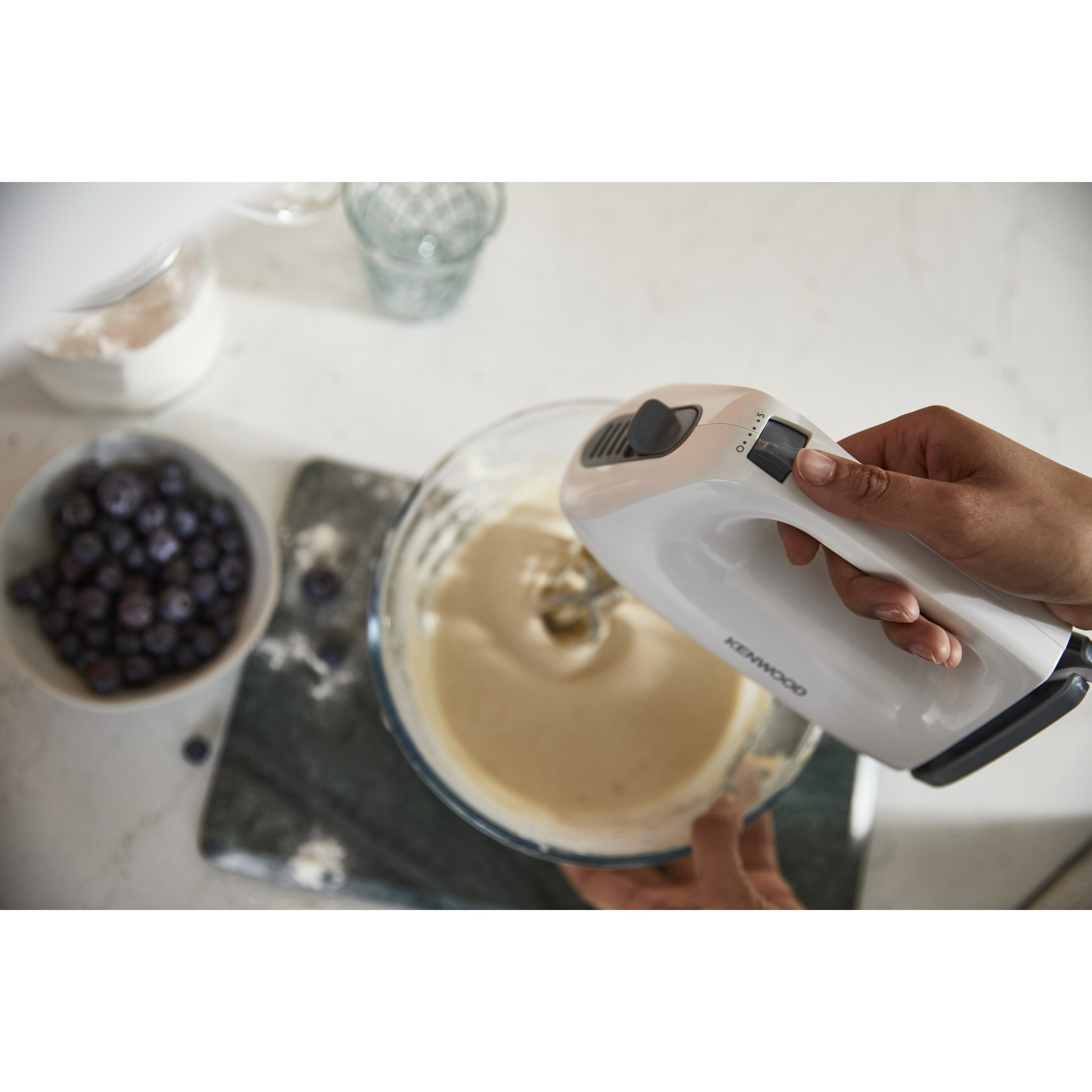Voir la diapositive 9 : KENWOOD Batteur HMP10 000WH - Blanc