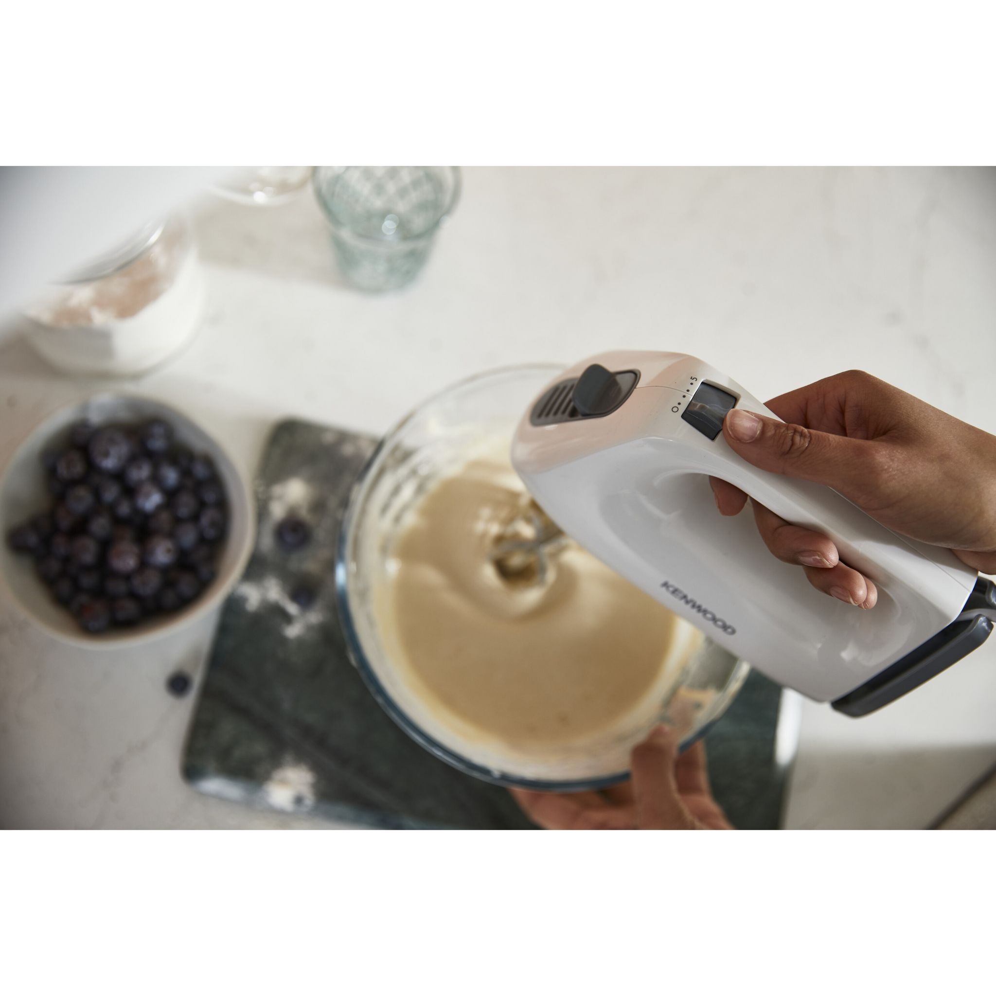 Voir la diapositive 9 : KENWOOD Batteur HMP10 000WH - Blanc