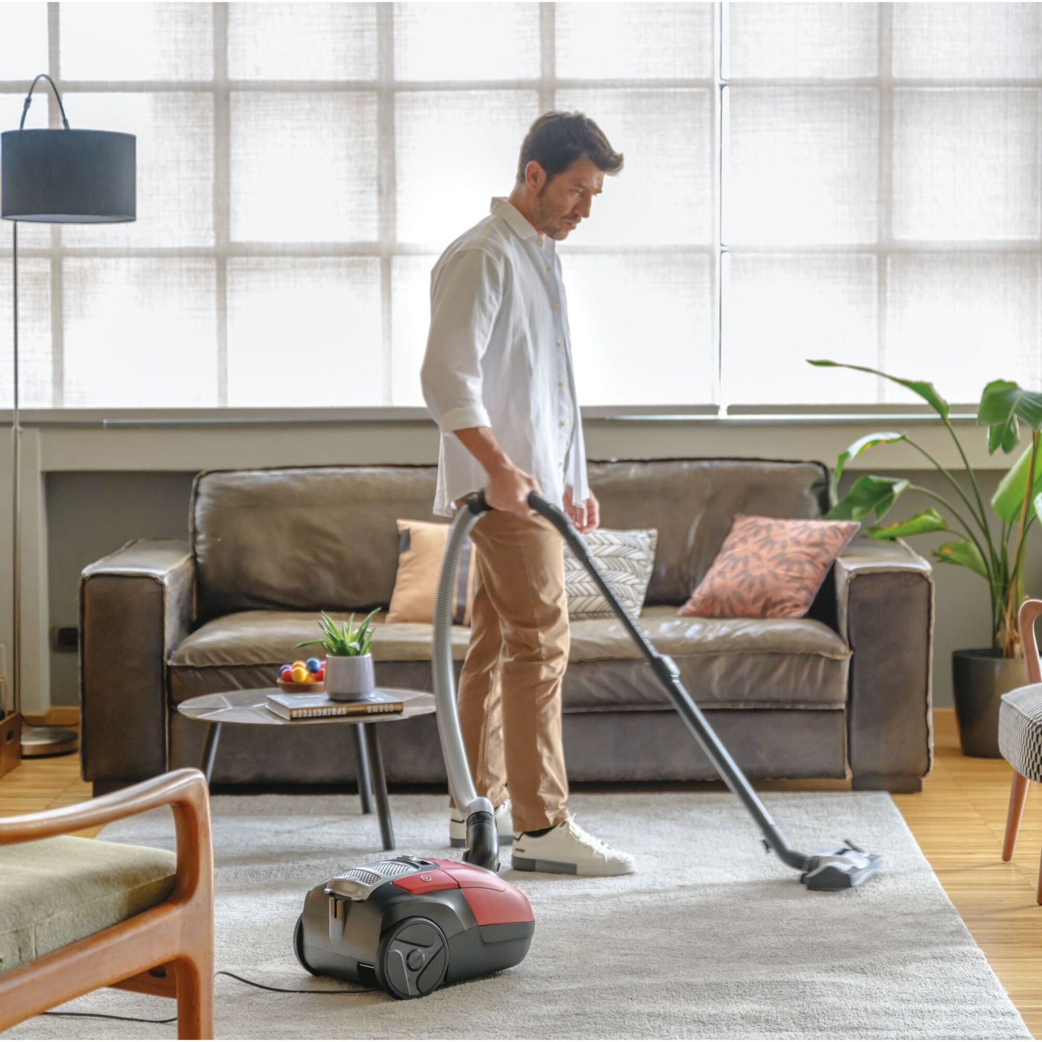 Voir la diapositive 8 : HOOVER Aspirateur traîneau avec sac HE510HM - Rouge