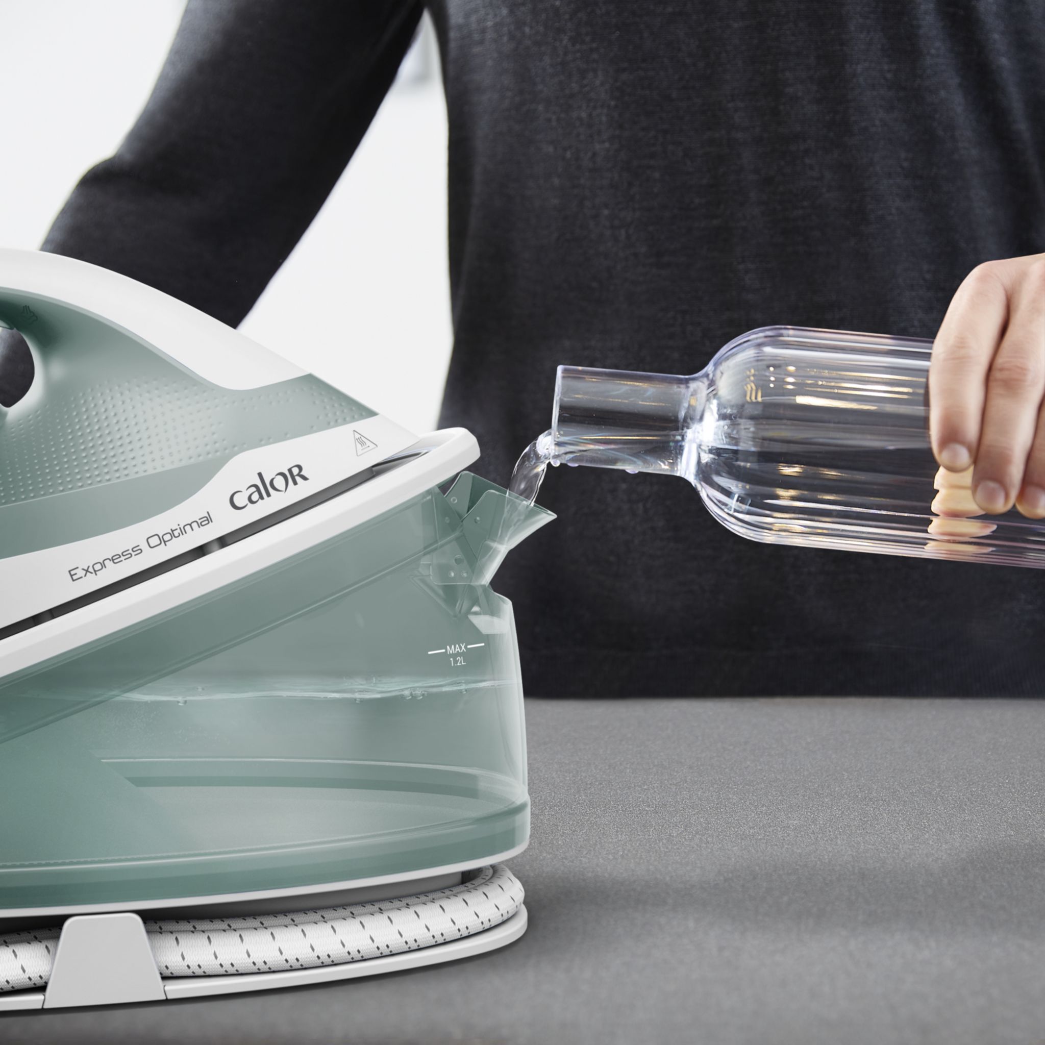 Voir la diapositive 7 : CALOR Centrale vapeur SV4112C0 - Blanc