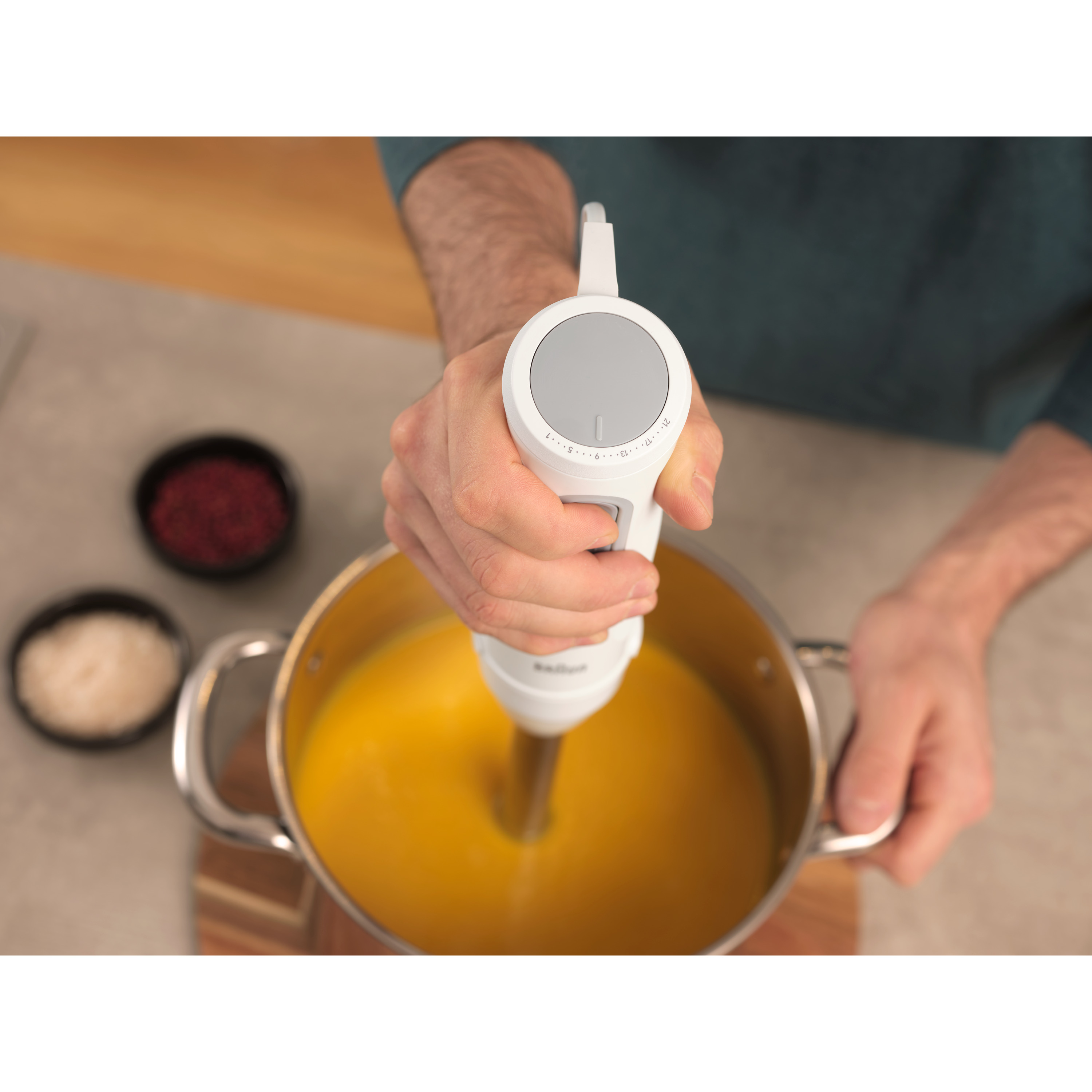 Voir la diapositive 6 : BRAUN Mixeur plongeant MQ50001M - Blanc