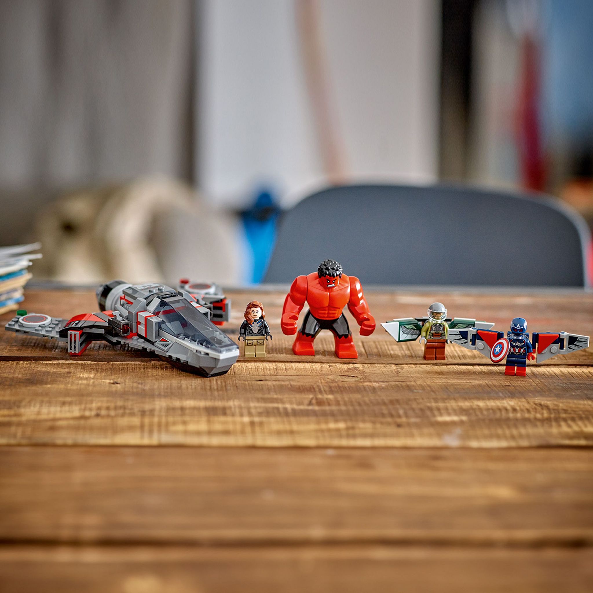 Voir la diapositive 5 : LEGO Disney Marvel 76292 - Bataille de Captain America et Hulk rouge