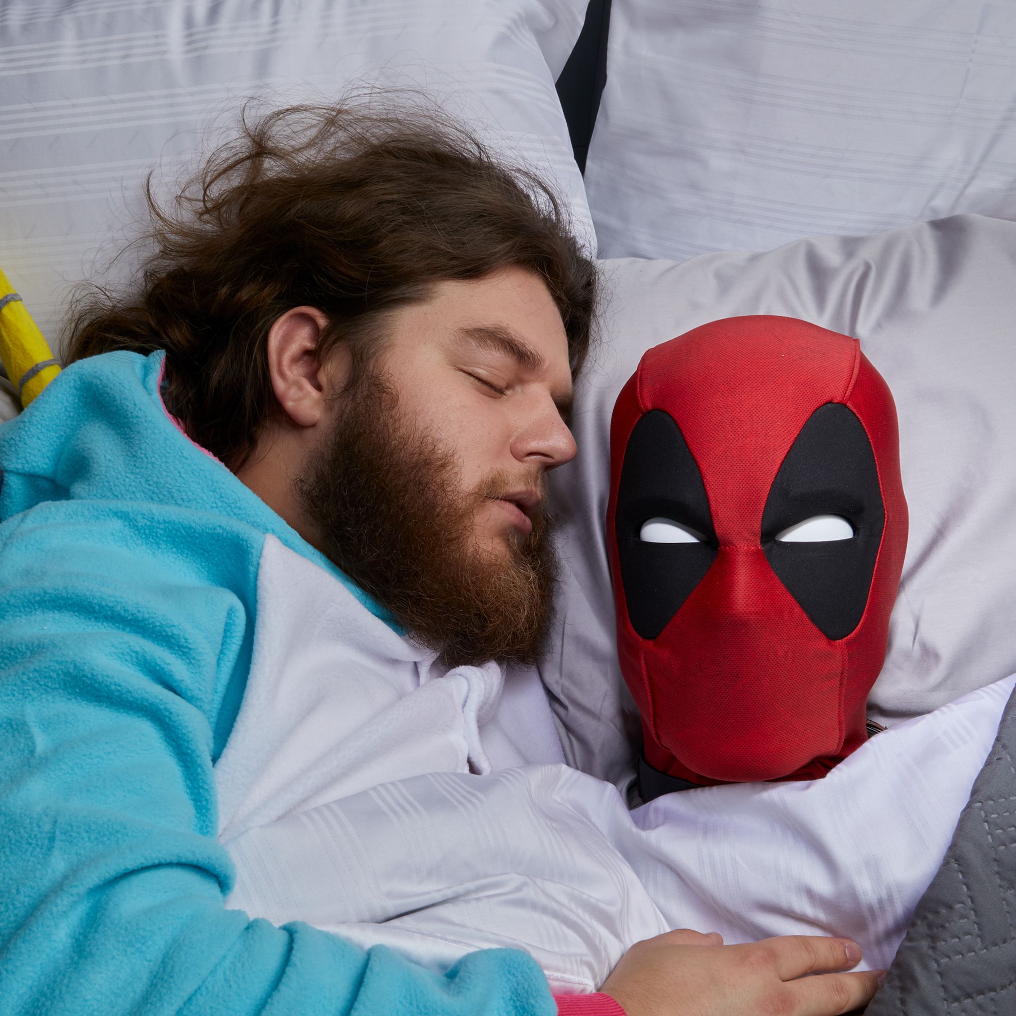 Voir la diapositive 5 : HASBRO Figurine Deadpool Interactive Marvel