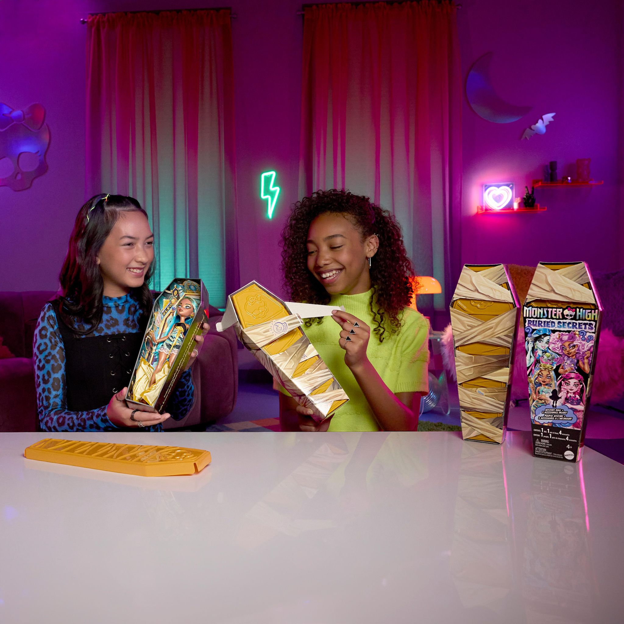 Voir la diapositive 8 : MATTEL Poupée Monster High Surprise Secrets Cachés