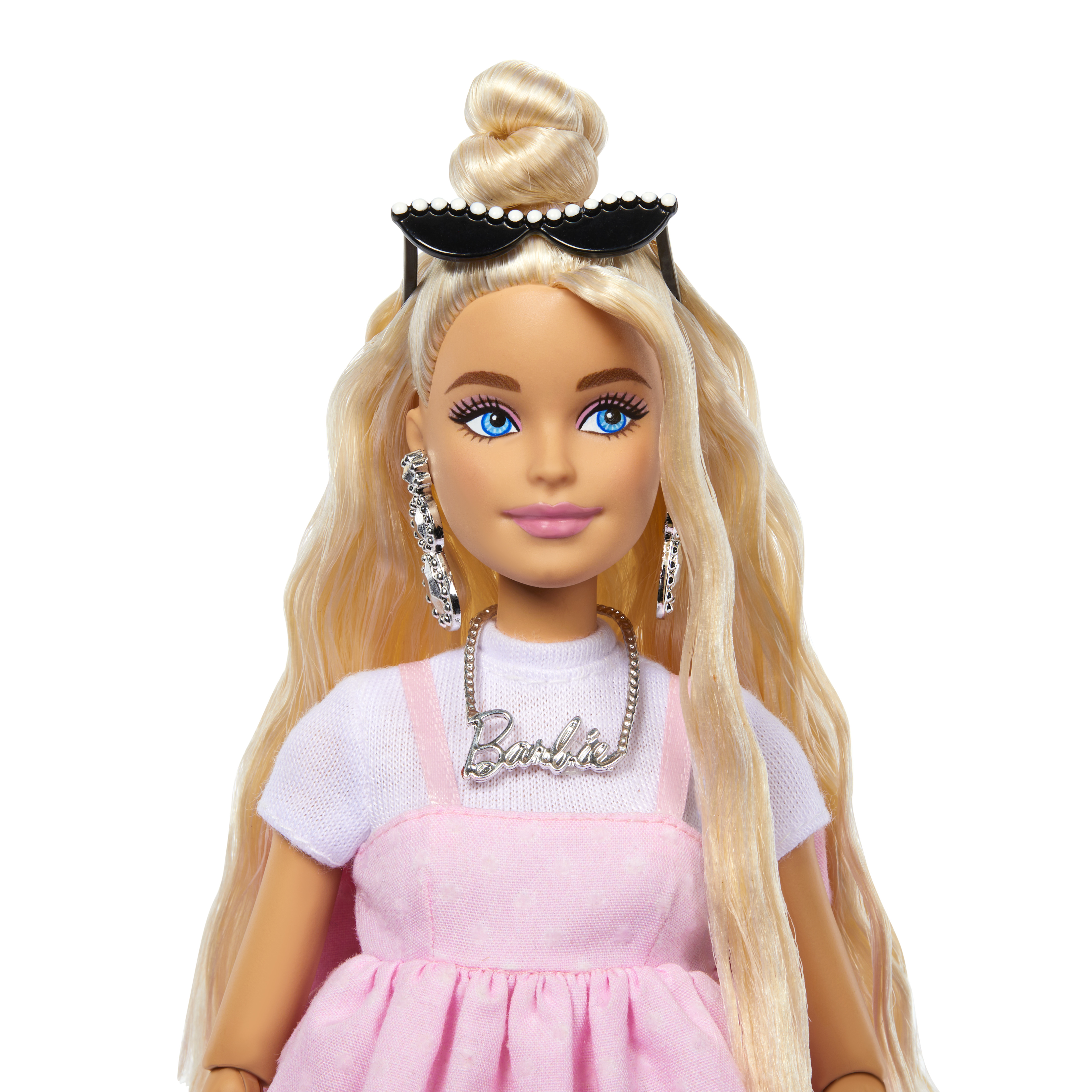 Voir la diapositive 4 : MATTEL Poupée Barbie Deluxe Style Robe Rose Bonbon