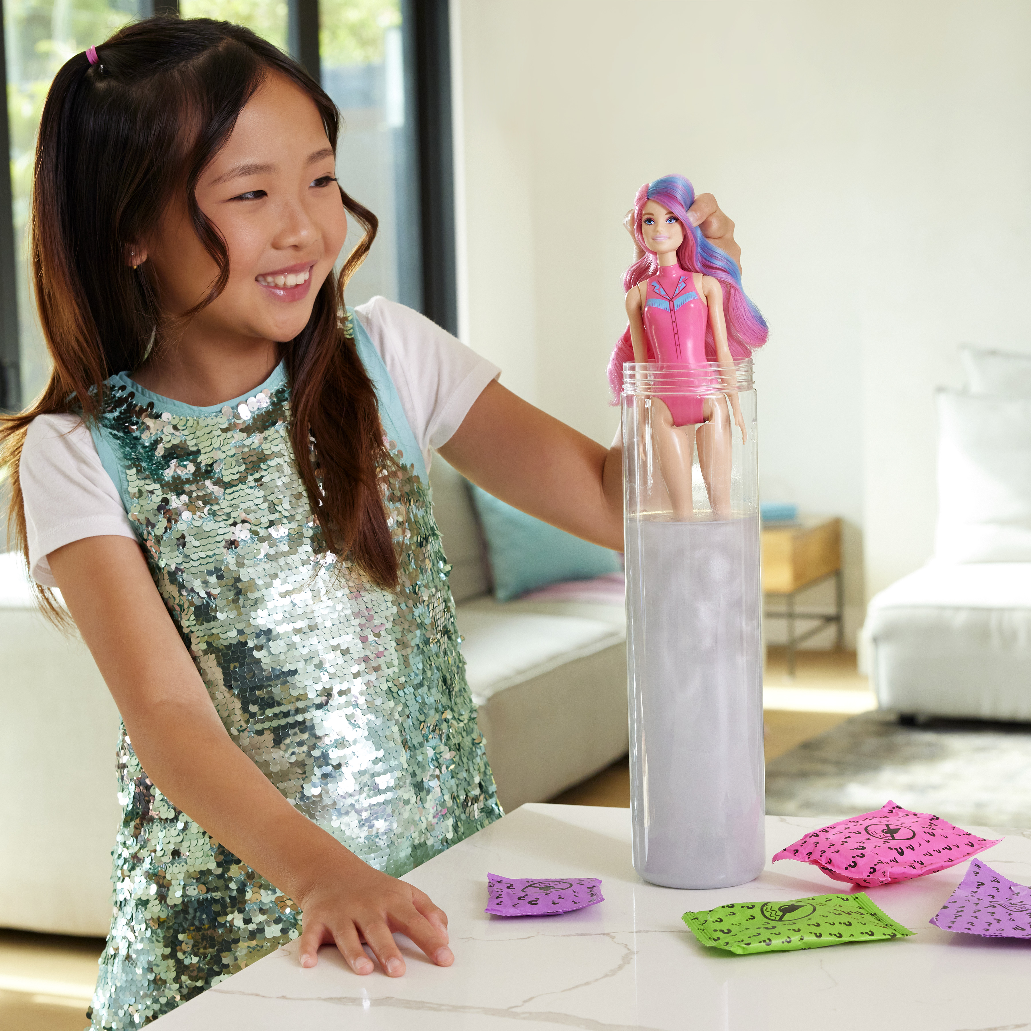 Voir la diapositive 7 : MATTEL Poupée Barbie Color Reveal - Cow-Boy