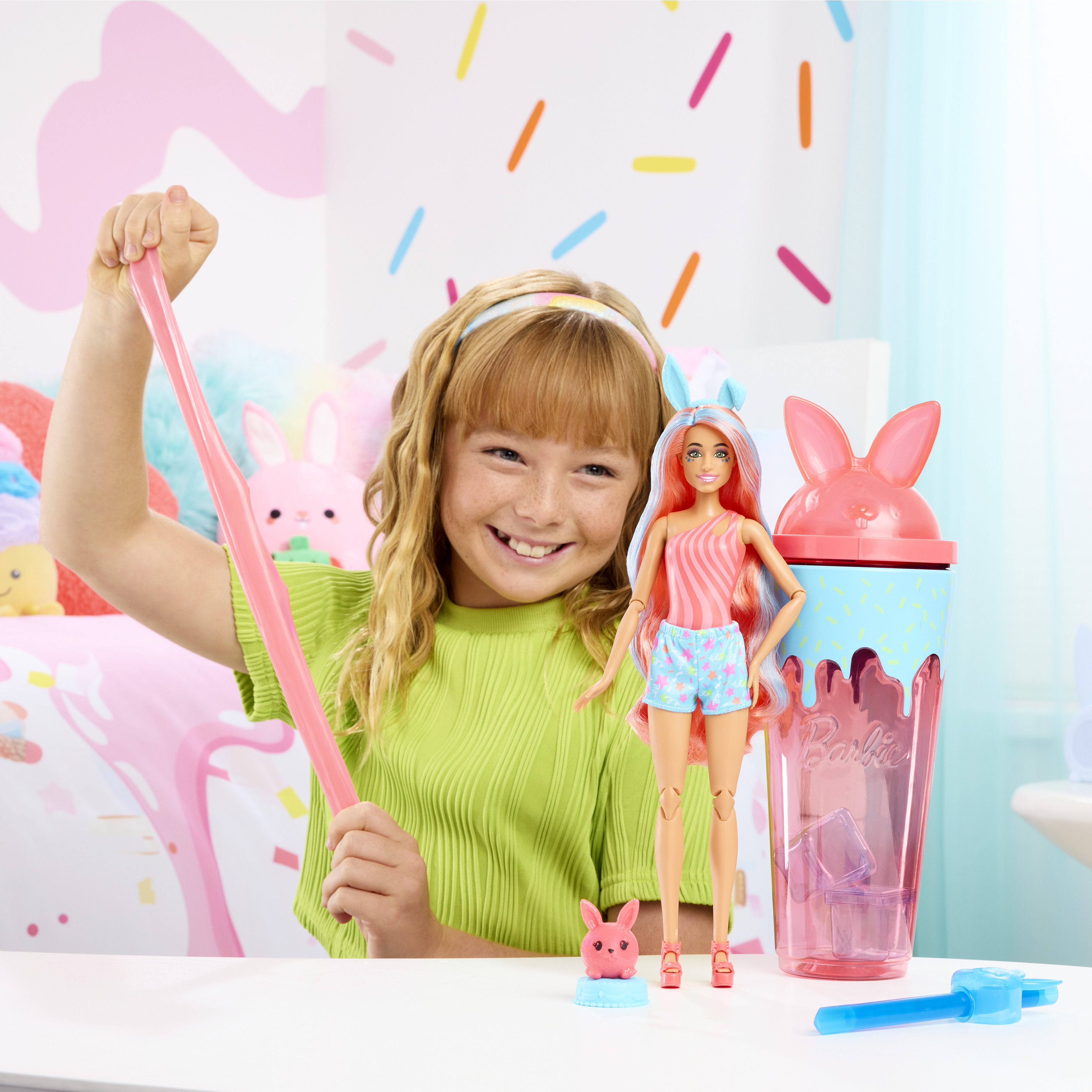 Voir la diapositive 4 : MATTEL Poupée Barbie Pop Reveal - Lapin Rouge