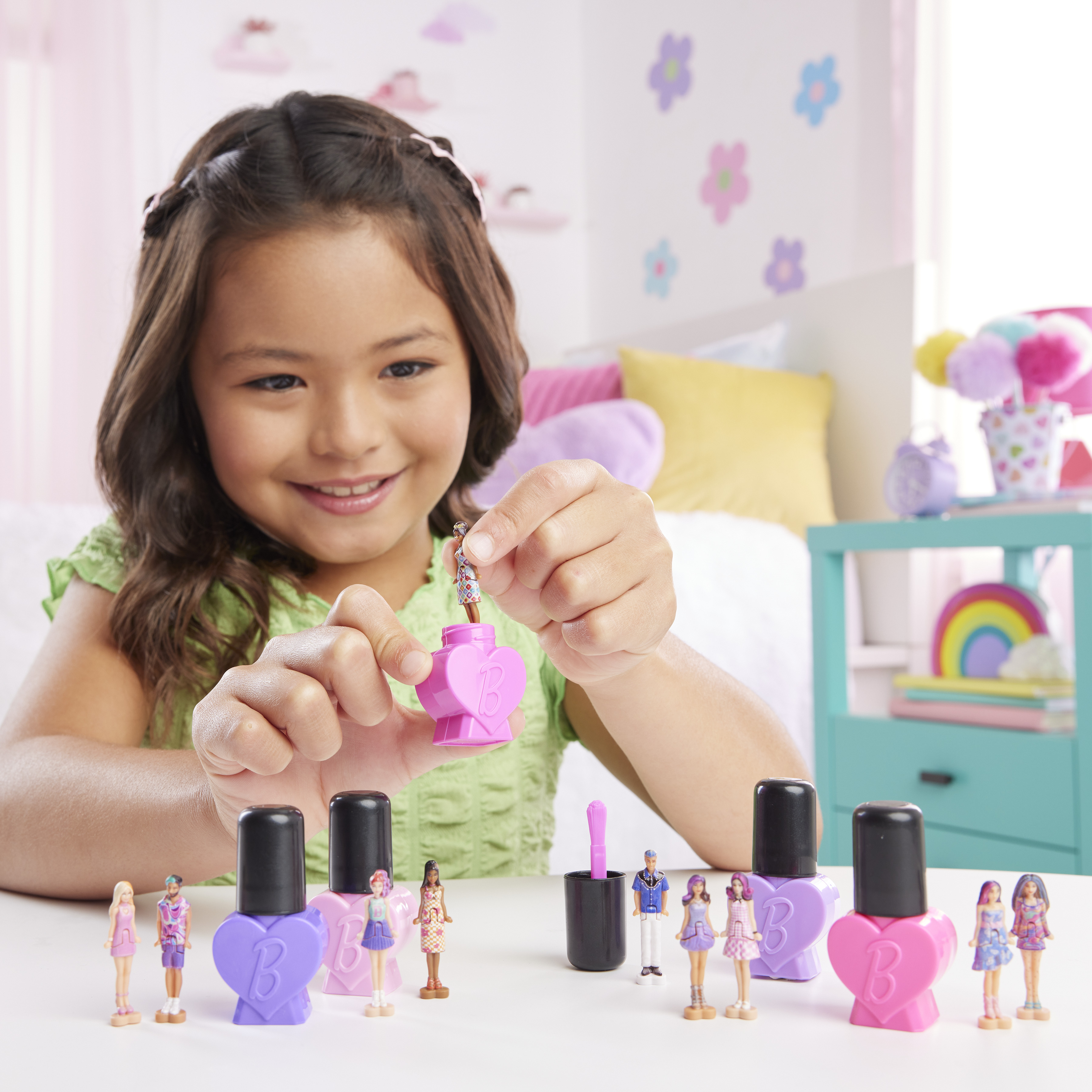 Voir la diapositive 12 : MATTEL Mini Poupée Barbie Fashionista
