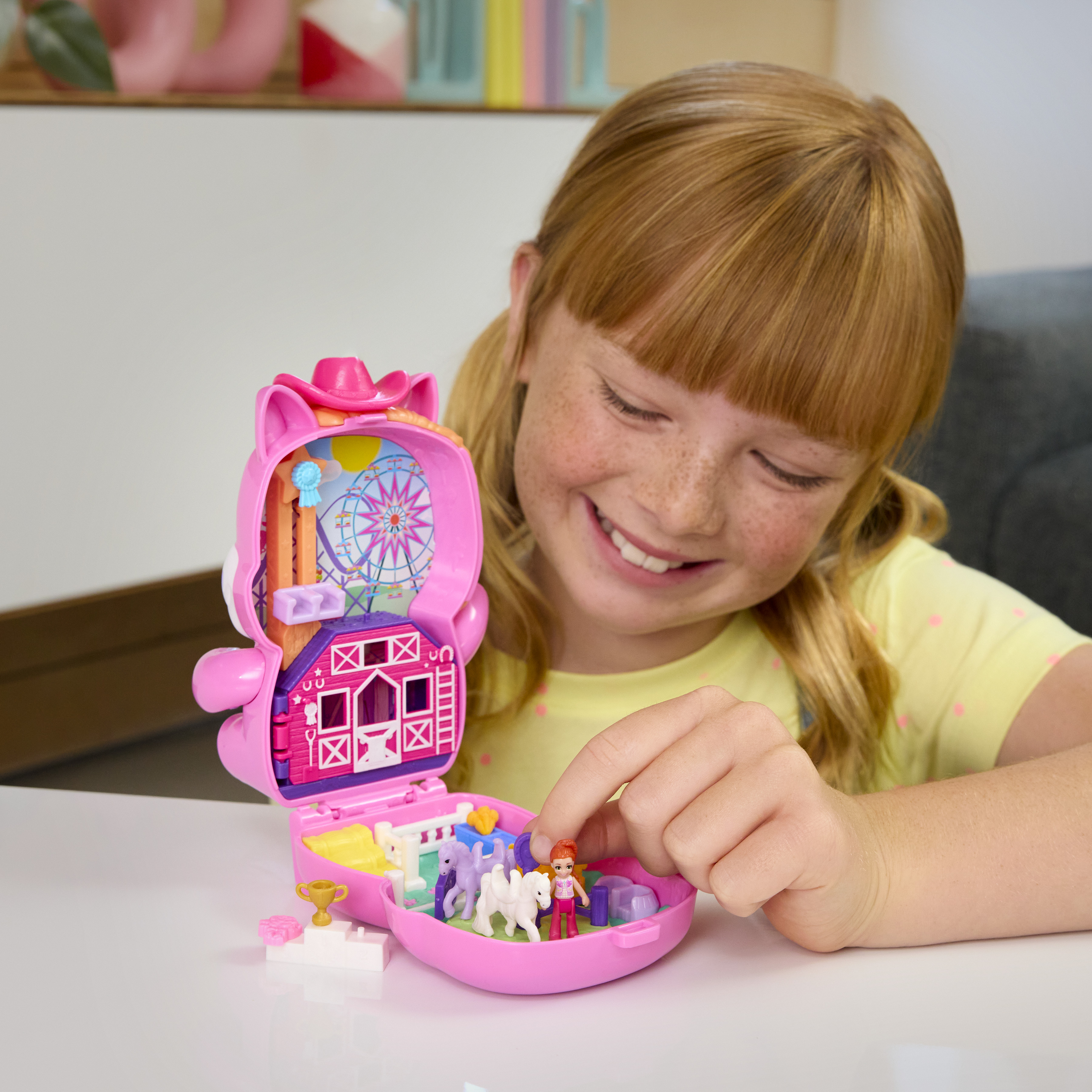 Voir la diapositive 11 : MATTEL Coffret Le Rodéo du Poney Polly Pocket