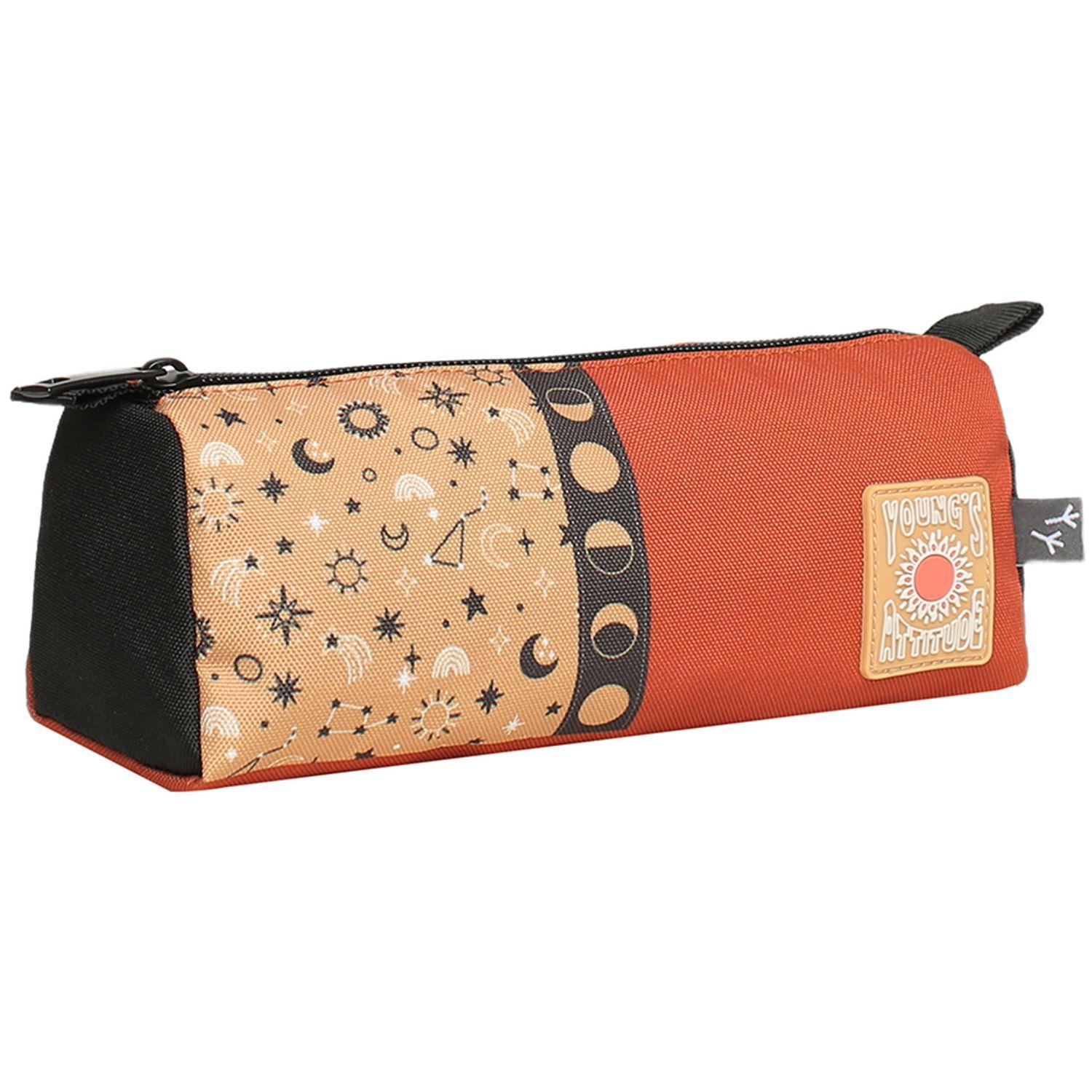 Voir la diapositive 2 : AUCHAN Trousse triangulaire Cosmic