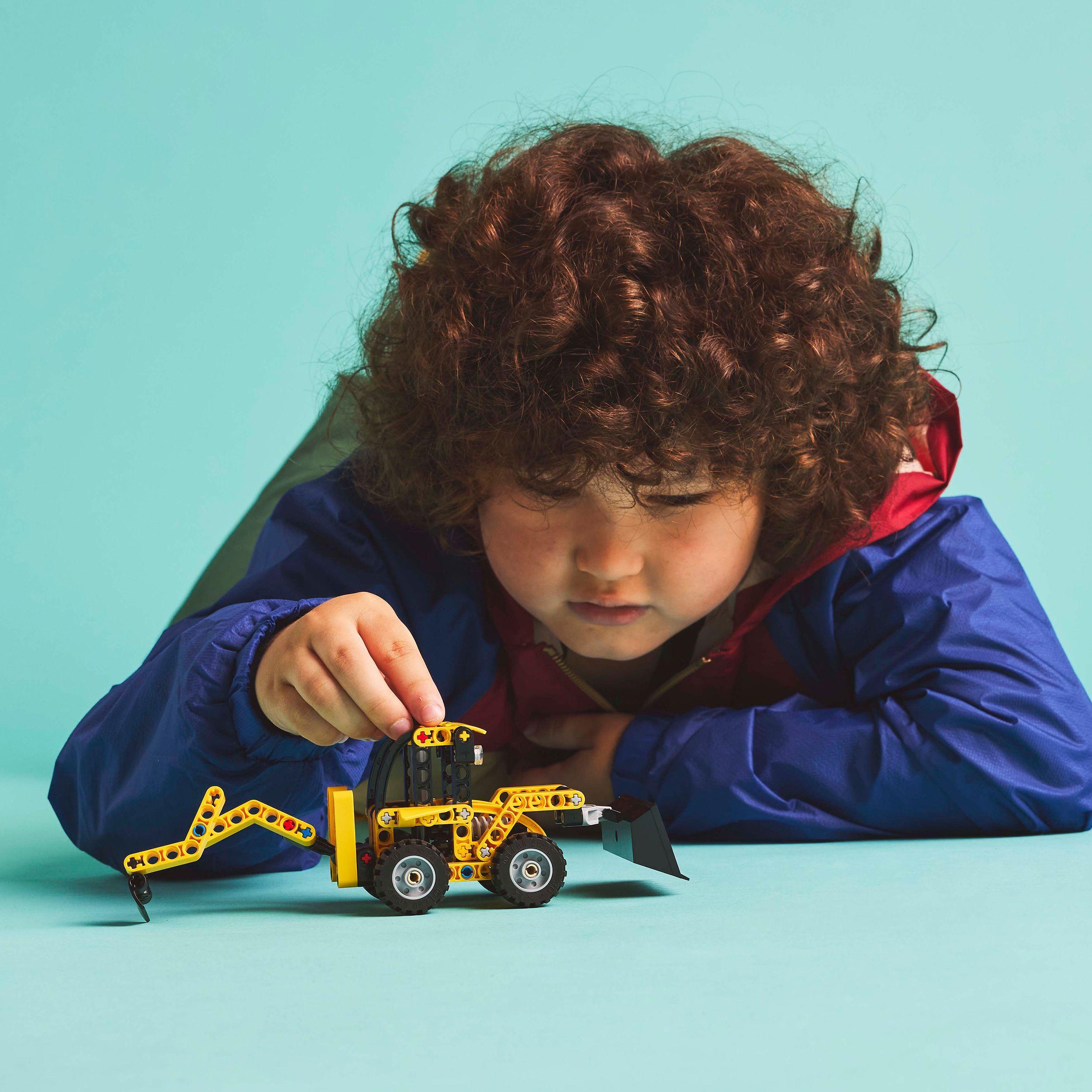 Voir la diapositive 7 : LEGO LEGO Technic 42197 Le tractopelle - Jeu de construction et cadeau pour garçon dès 7 ans