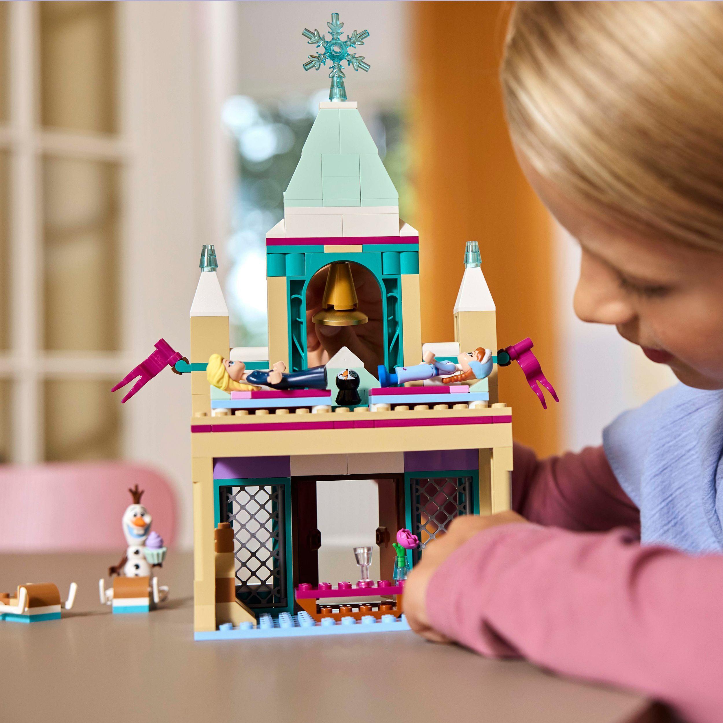Voir la diapositive 7 : LEGO LEGO ǀ Disney La Reine des Neiges 43265 Le Château de Glace d’Arendelle - Jouet dès 5 ans