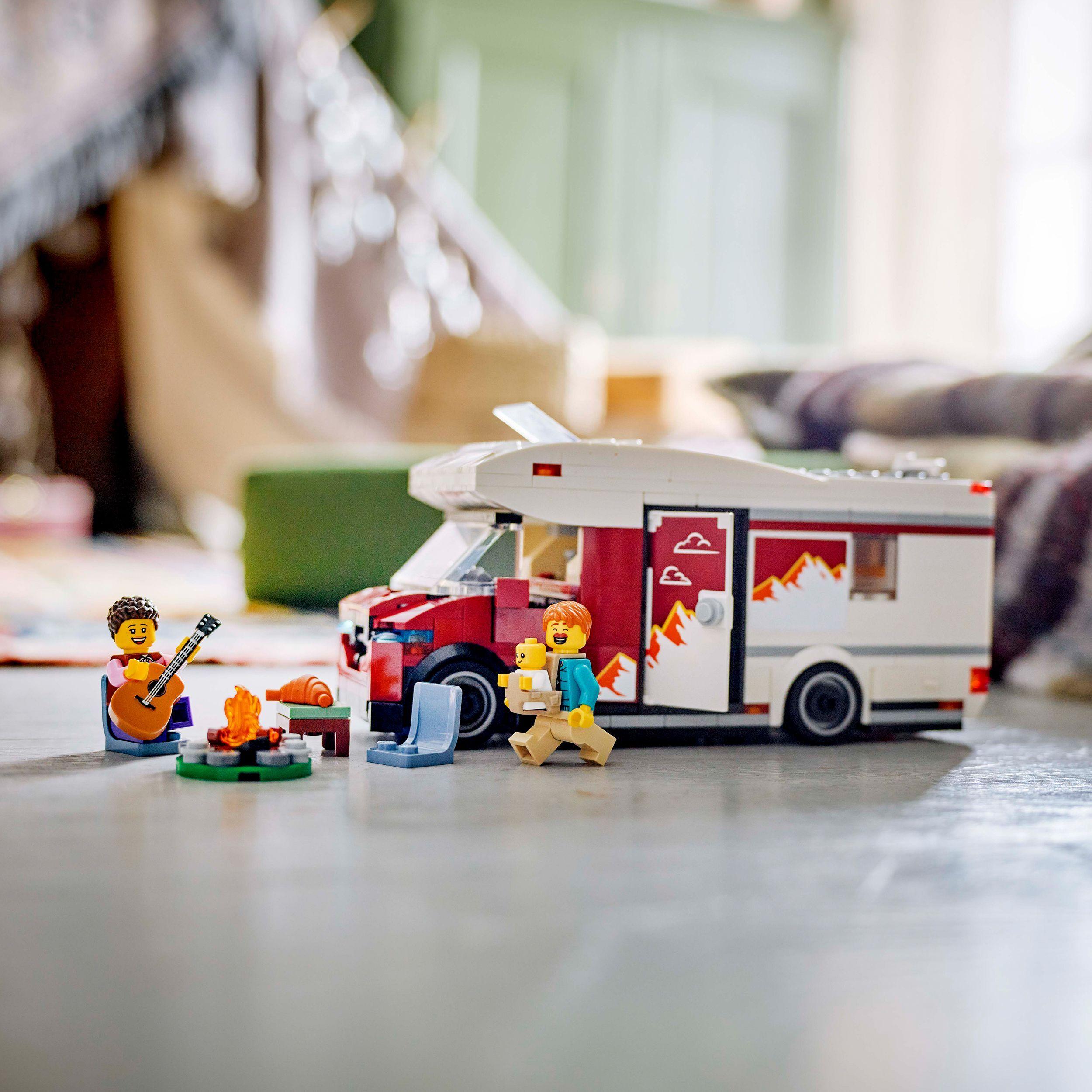 Voir la diapositive 6 : LEGO City 60454 - Le camping-car d’aventures