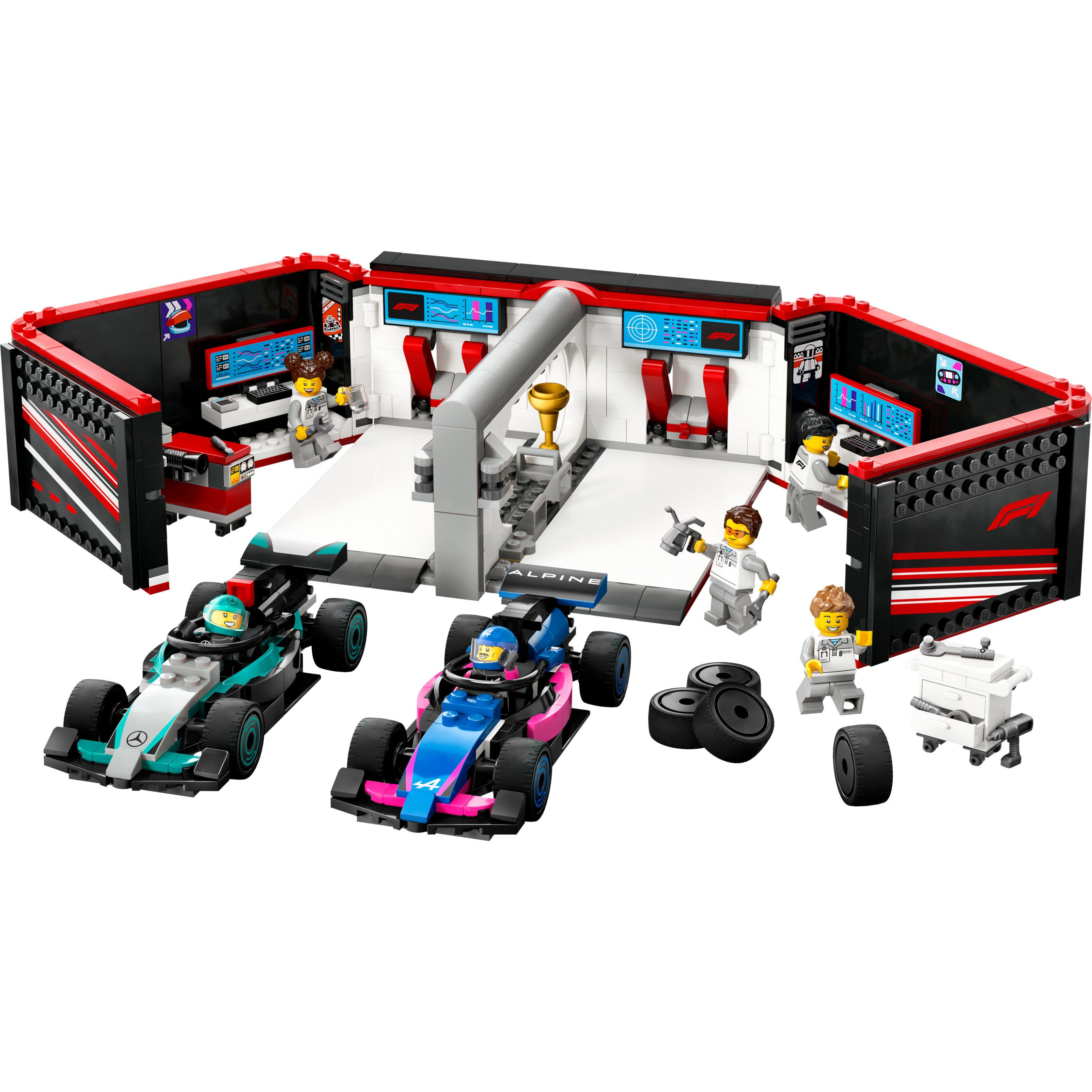 Voir la diapositive 2 : LEGO City 60444 - Garage de F1et voitures Mercedes AMG et Alpine