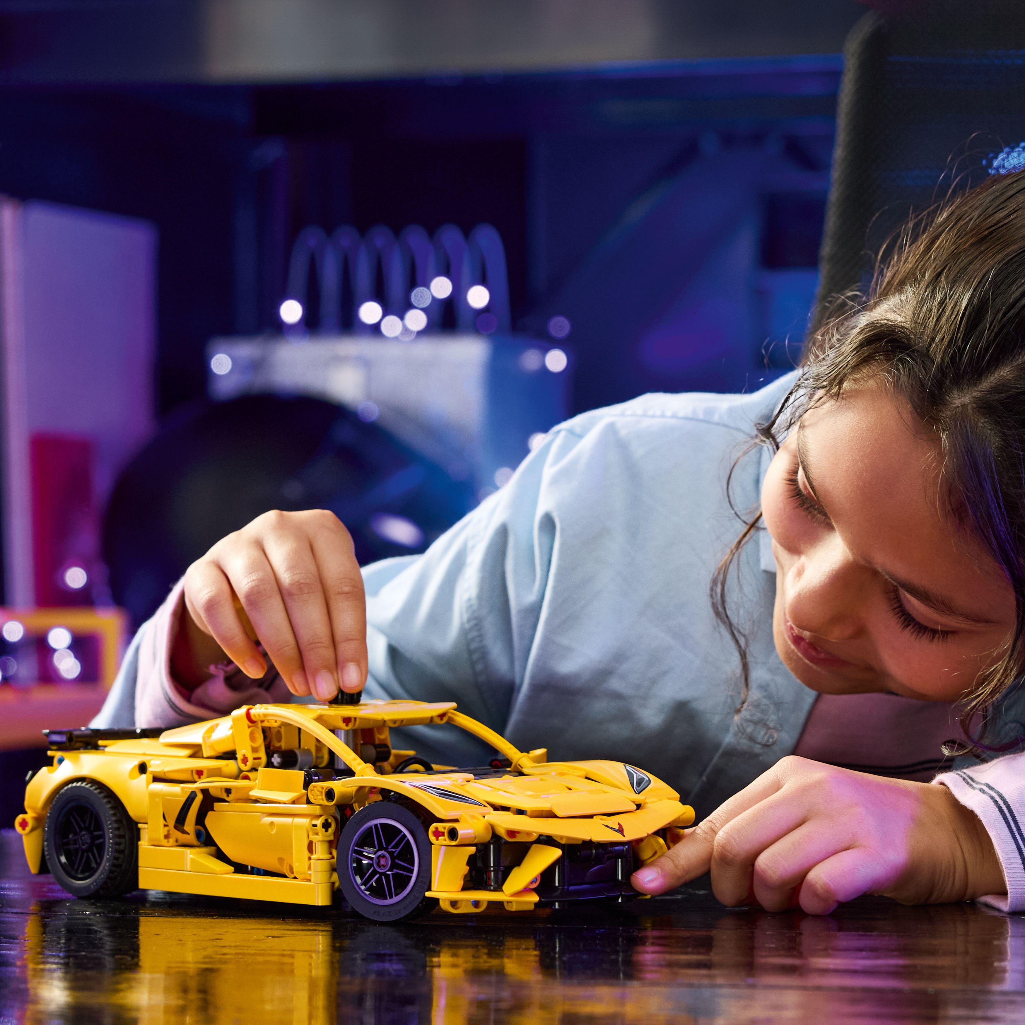Voir la diapositive 5 : LEGO Technic 42205 Chevrolet Corvette Stingray - Voiture de sport pour garçon dès 9 ans
