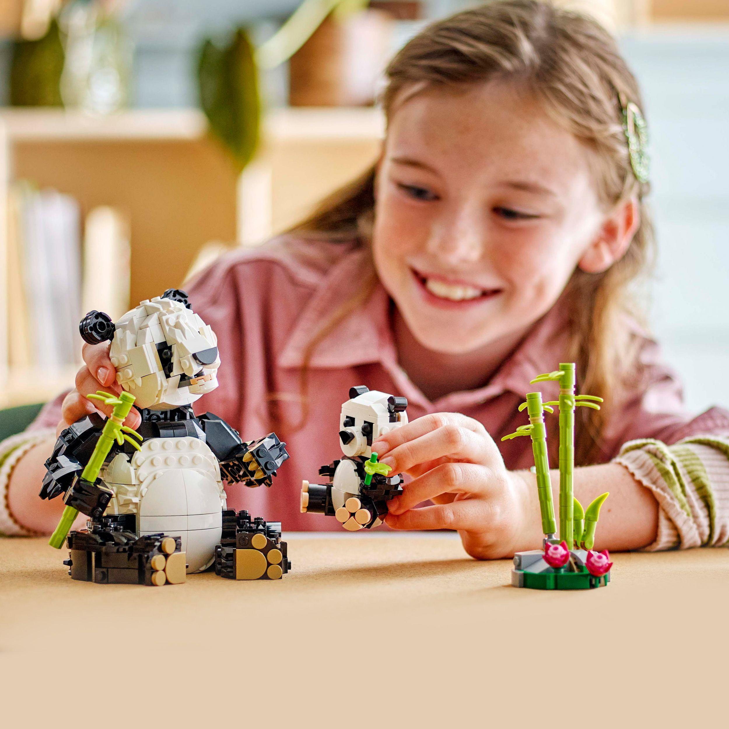 Voir la diapositive 7 : LEGO LEGO Creator 31165 3-en-1 Animaux Sauvages : la Famille de Pandas - Jeu dès 8 ans - Cadeau