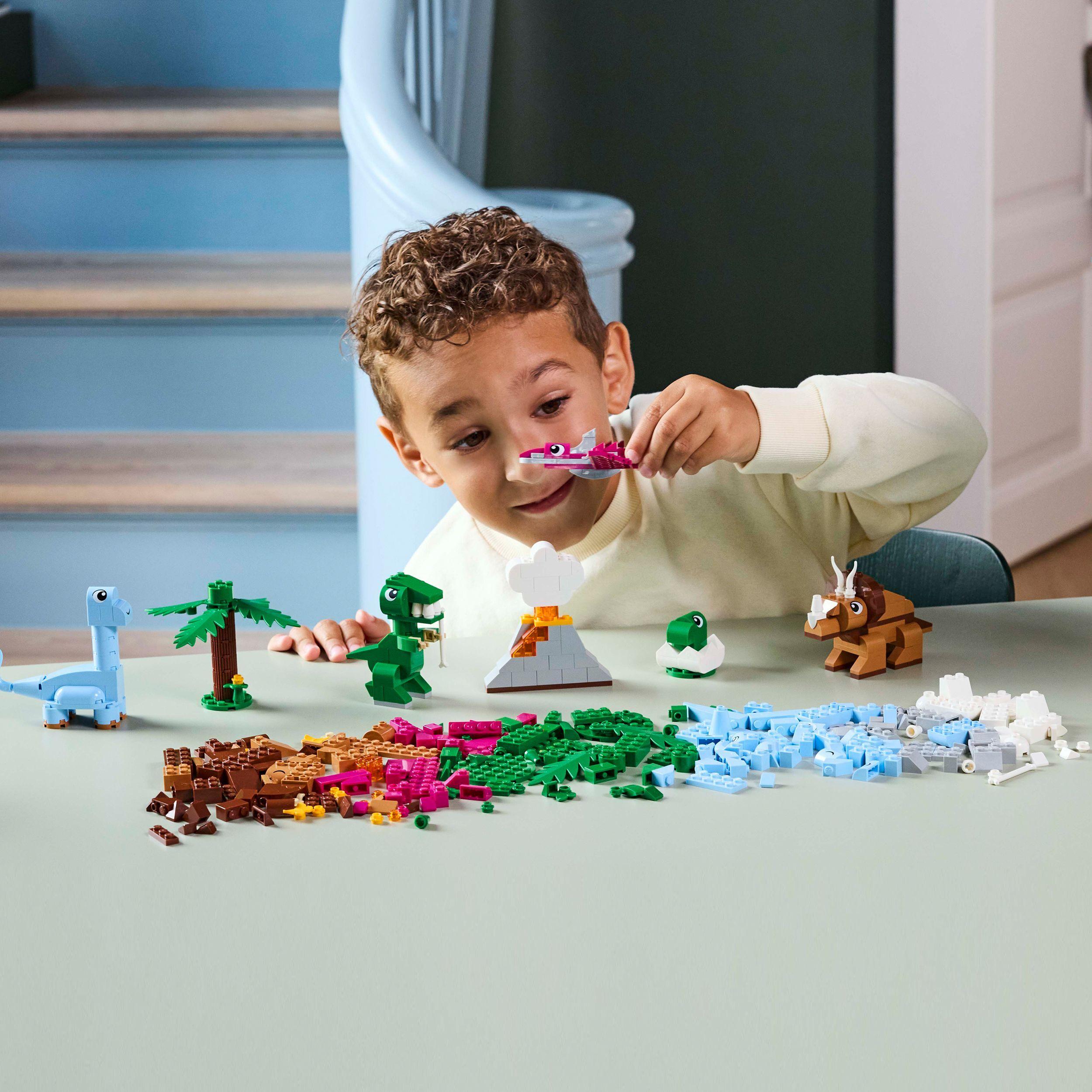 Voir la diapositive 7 : LEGO Classic 11041 - Les dinosaures créatifs