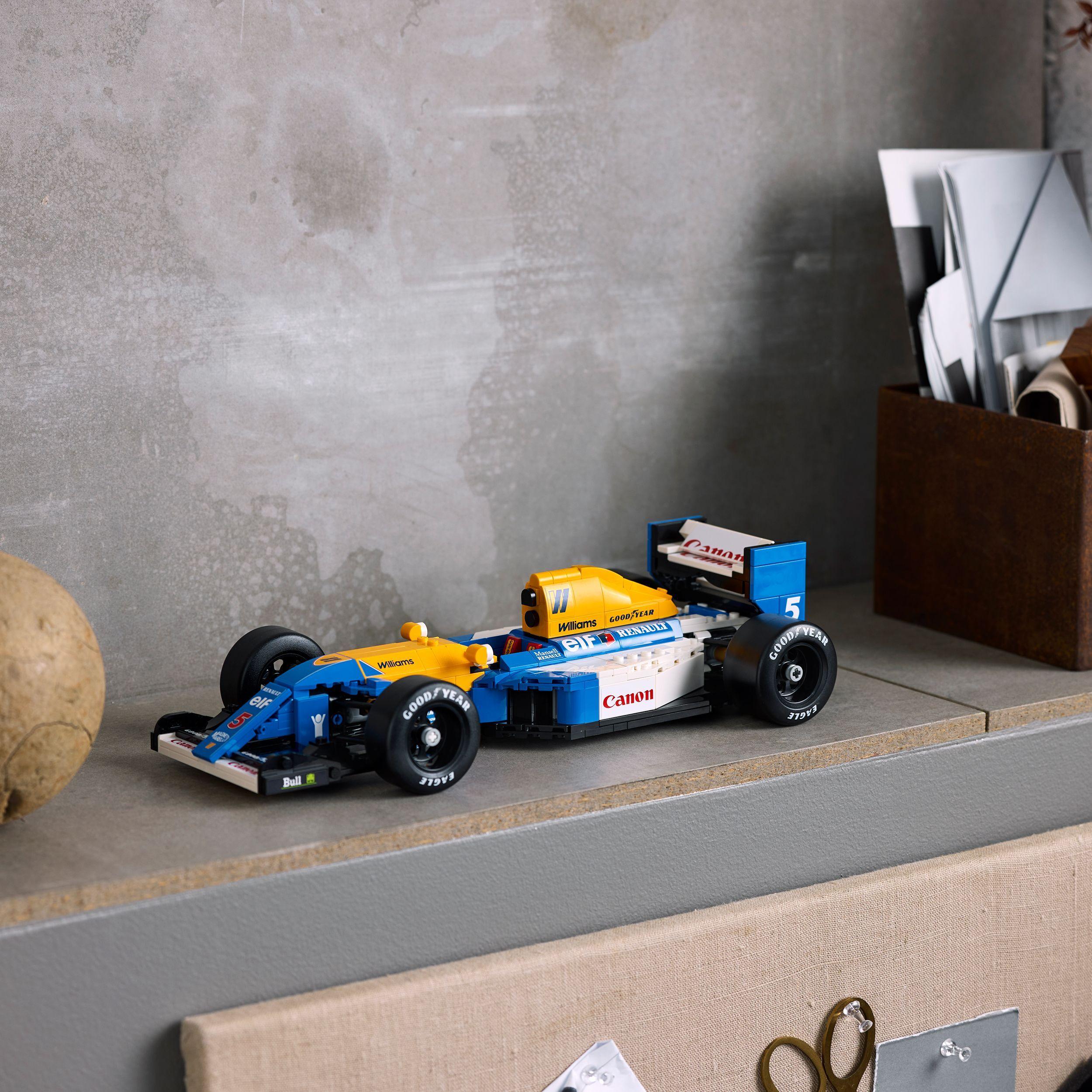 Voir la diapositive 4 : LEGO Icons 10353 - Williams Racing FW14B et Nigel Mansell