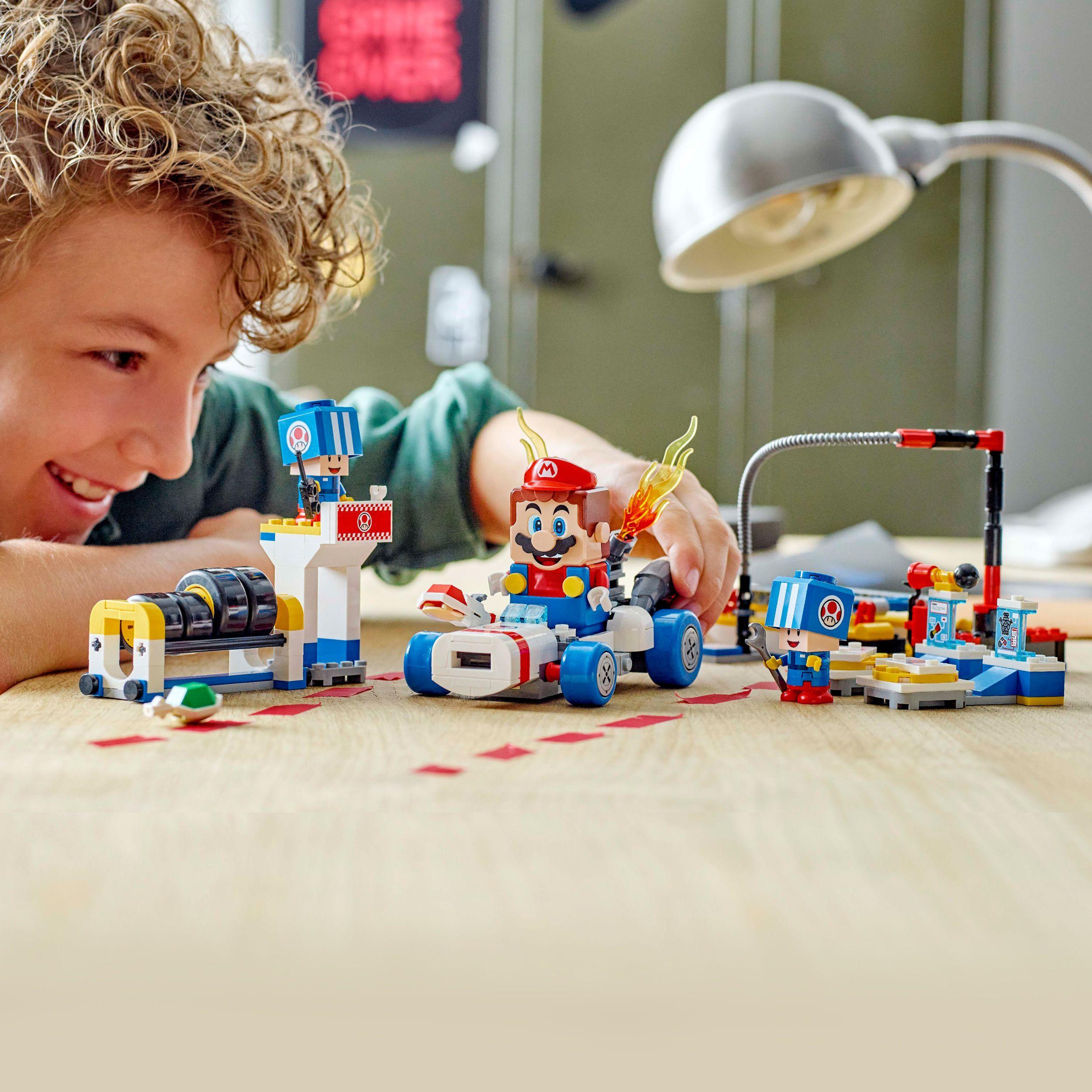 Voir la diapositive 7 : LEGO LEGO Super Mario 72035 Mario Kart – Garage de Toad - Jouet Nintendo personnalisable