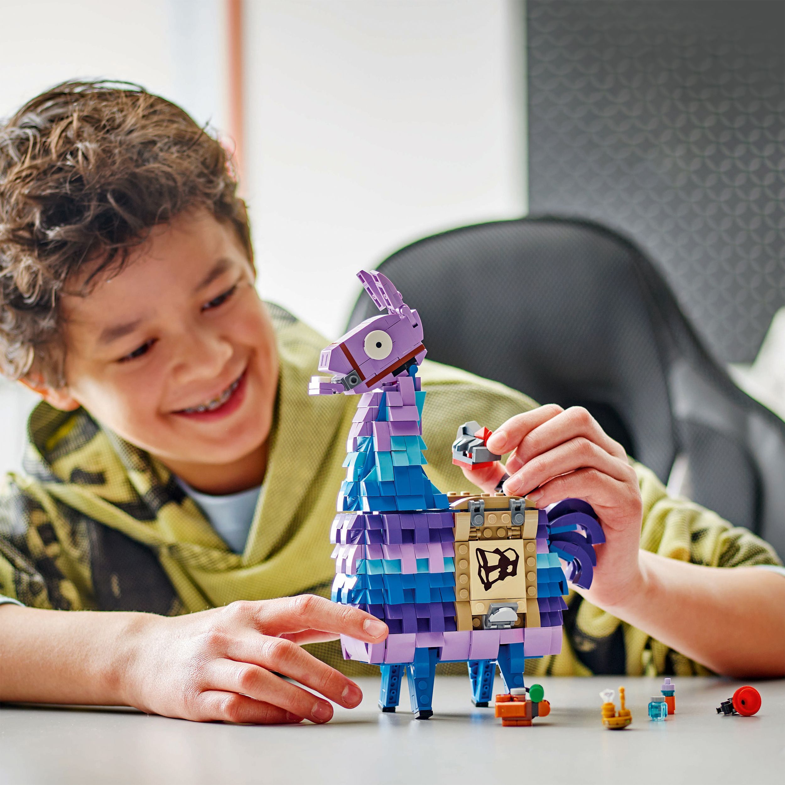 Voir la diapositive 6 : LEGO Fortnite 77071 Lama de ravitaillement - Figurine inspirée du jeu vidéo pour ados