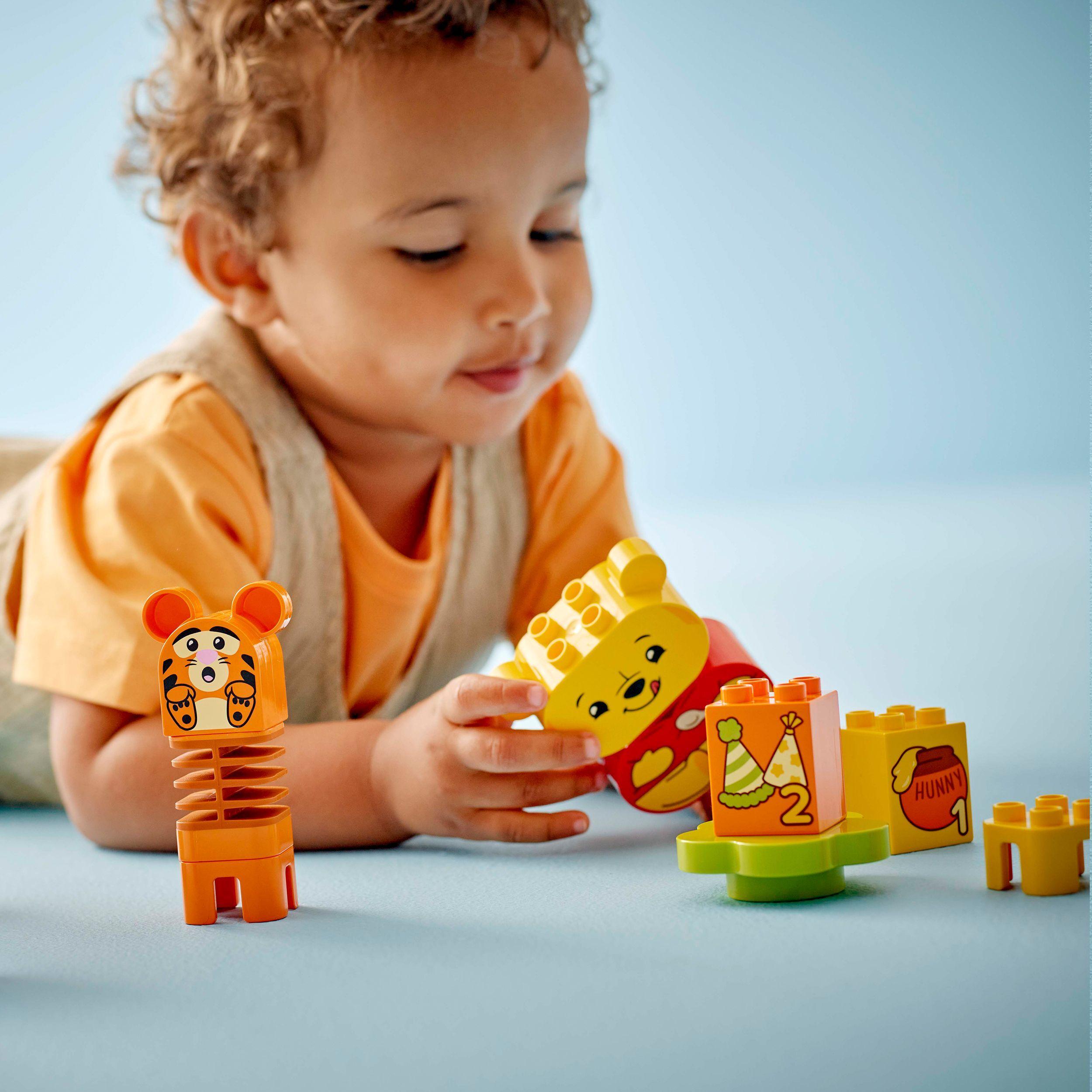 Voir la diapositive 5 : LEGO DUPLO | Disney 10457 L’Anniversaire de Winnie l’Ourson - Jeu de Construction 18 Mois