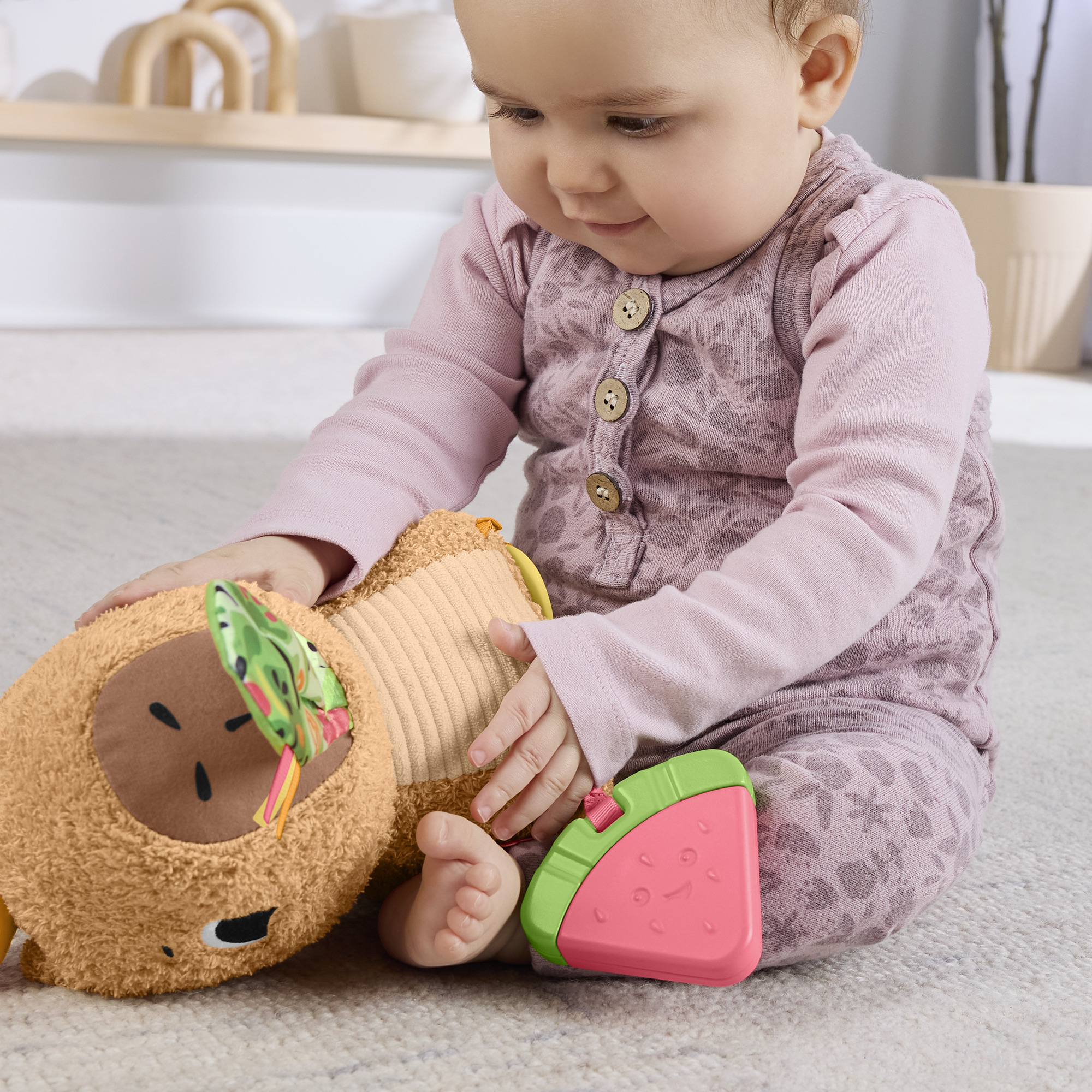 Voir la diapositive 13 : MATTEL Peluche Mon Capybara Calins Fisher Price