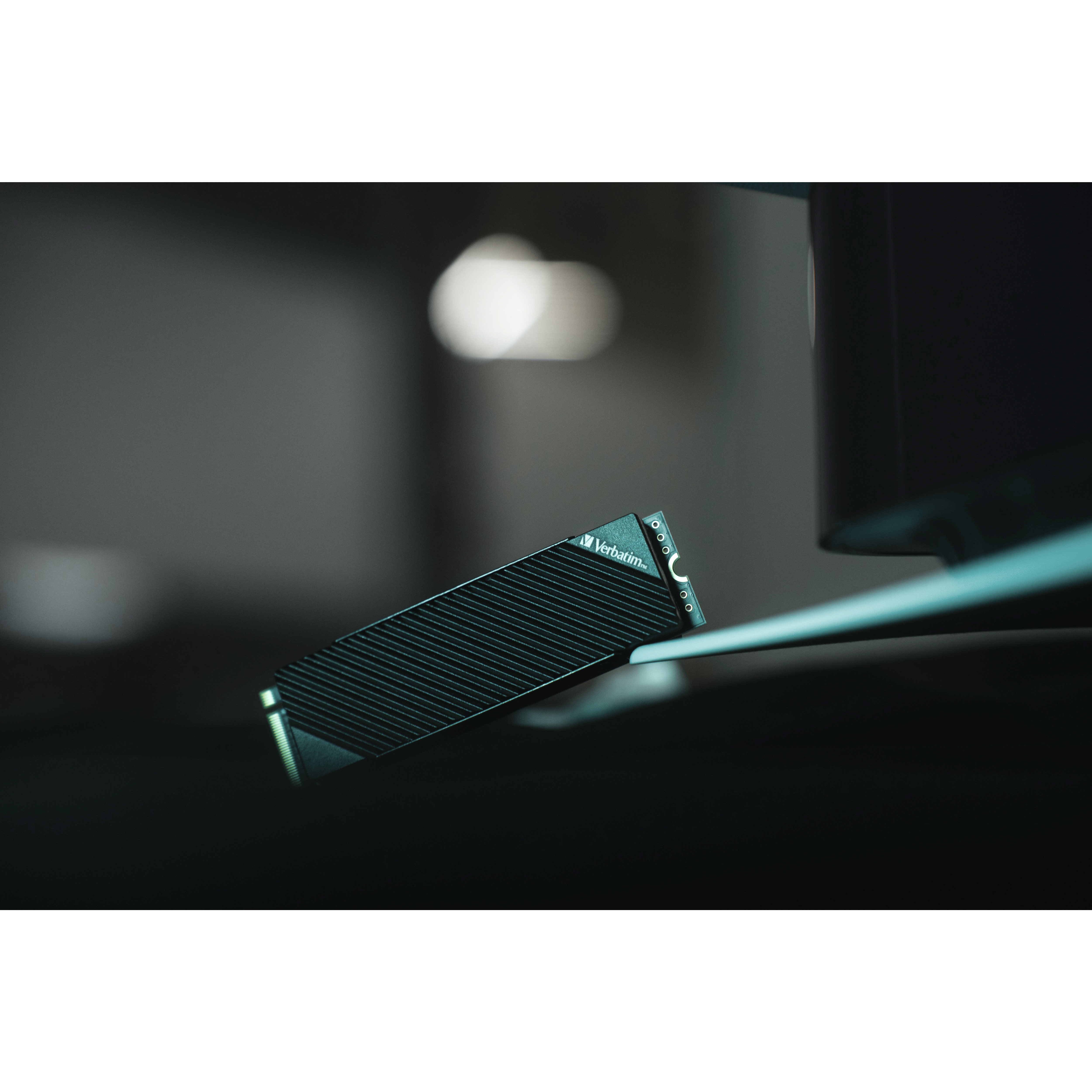 Voir la diapositive 6 : VERBATIM Disque SSD VI700G M2 2TO
