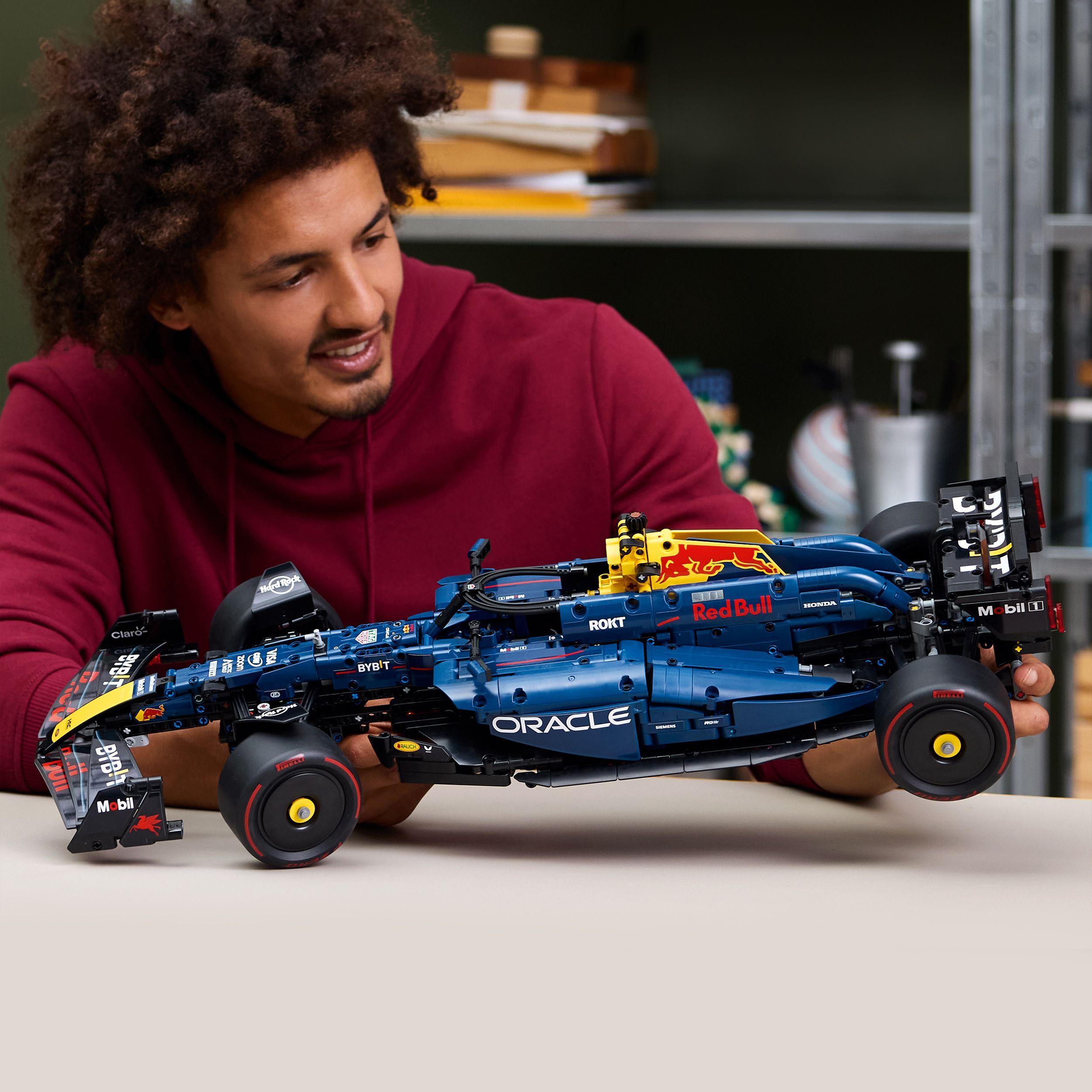 Voir la diapositive 7 : LEGO Technic 42206 F1 Oracle Red Bull Racing RB20 - Voiture de course pour adulte
