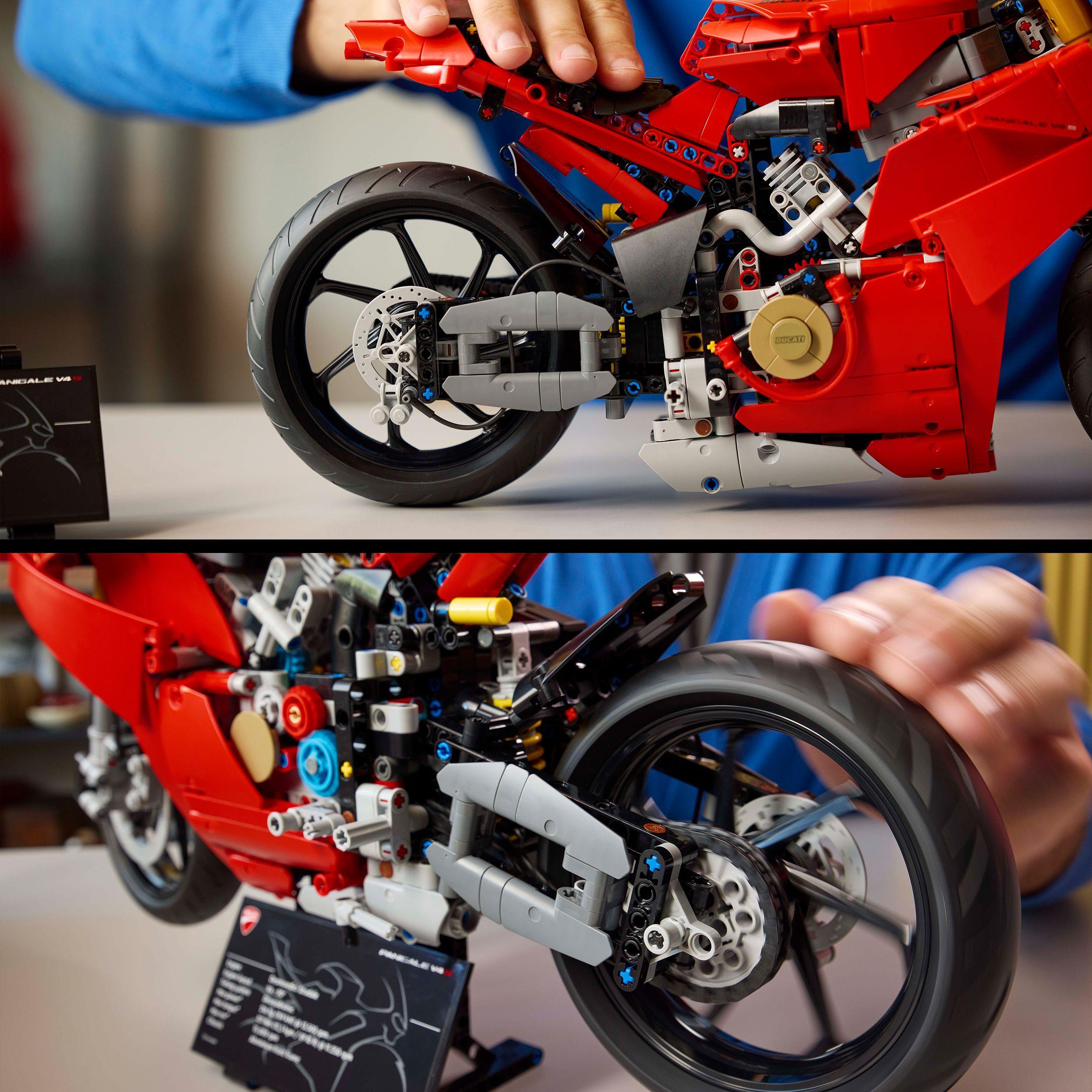 Voir la diapositive 5 : LEGO LEGO Technic 42202 La Moto Ducati Panigale V4 S - Moto à construire pour adulte