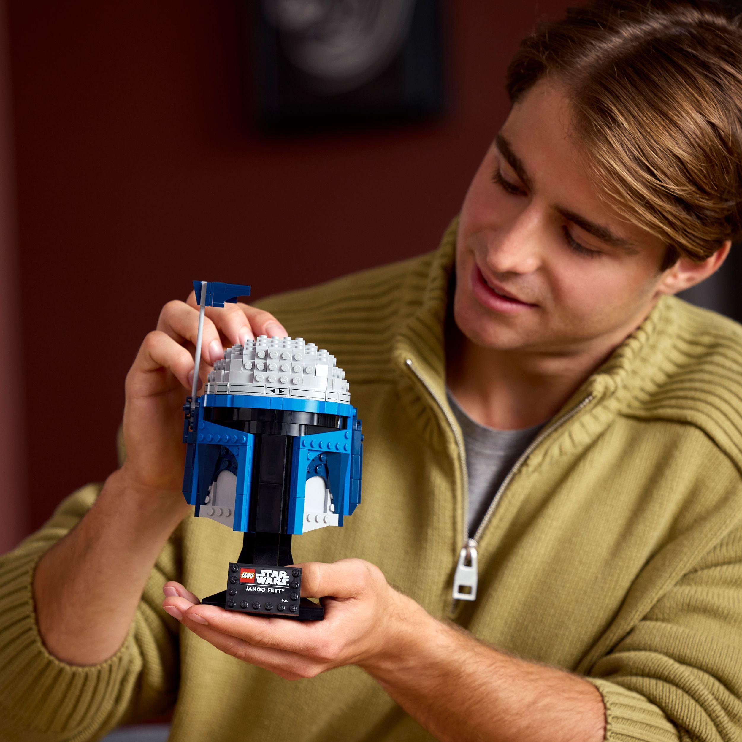 Voir la diapositive 7 : LEGO Star Wars 75408 L’Attaque Des Clones Le Casque De Jango Fett - Set - Cadeau Adulte