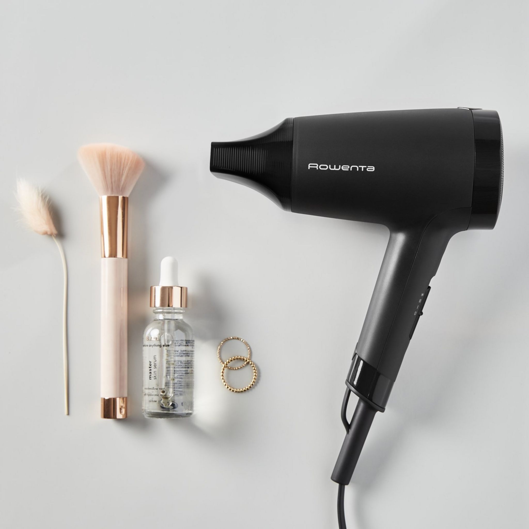 Voir la diapositive 6 : ROWENTA Sèche cheveux CV1801F0 - Noir