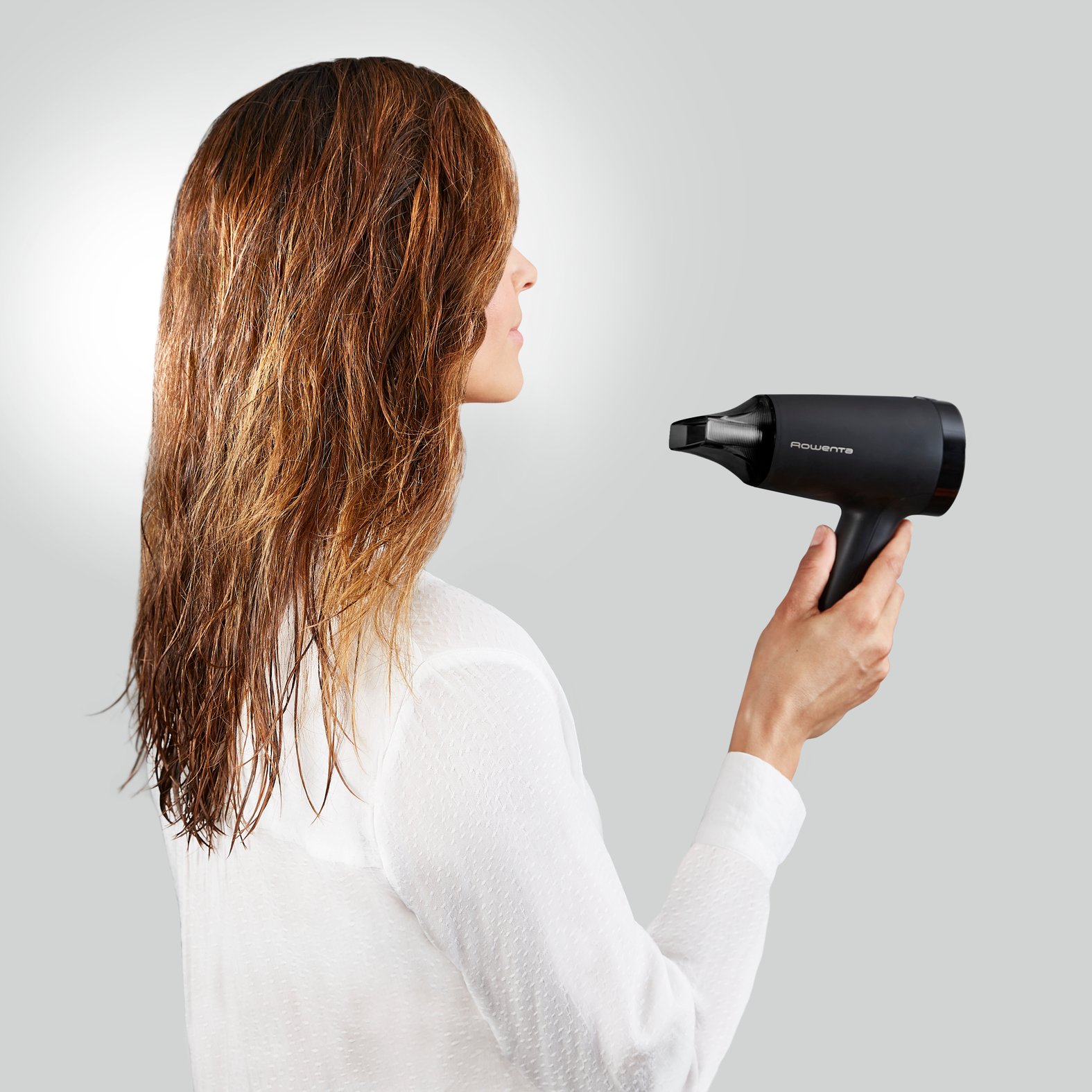 Voir la diapositive 8 : ROWENTA Sèche cheveux CV1801F0 - Noir