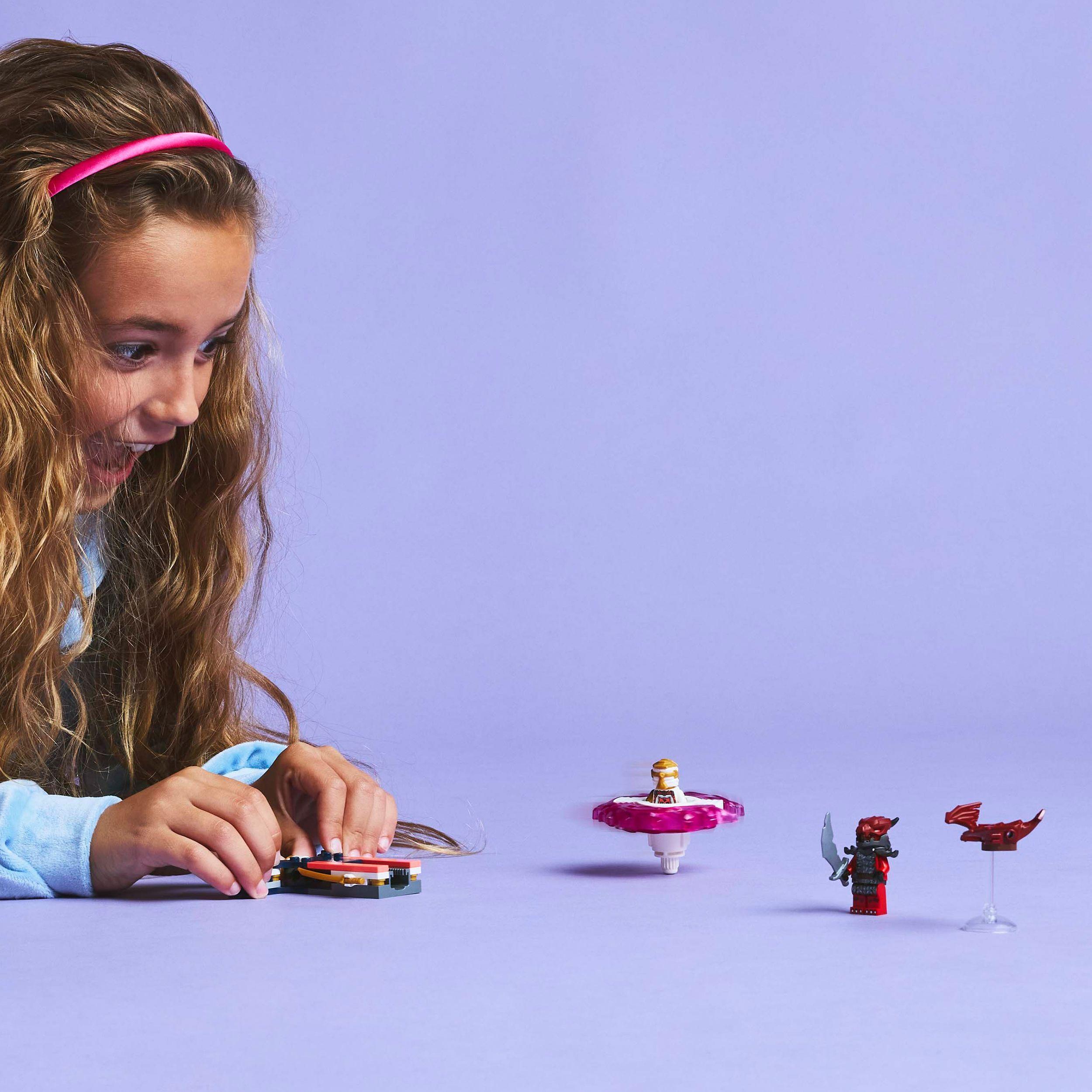 Voir la diapositive 7 : LEGO Ninjago 71824 - La Toupie Spinjitzu de Dragon de Sora