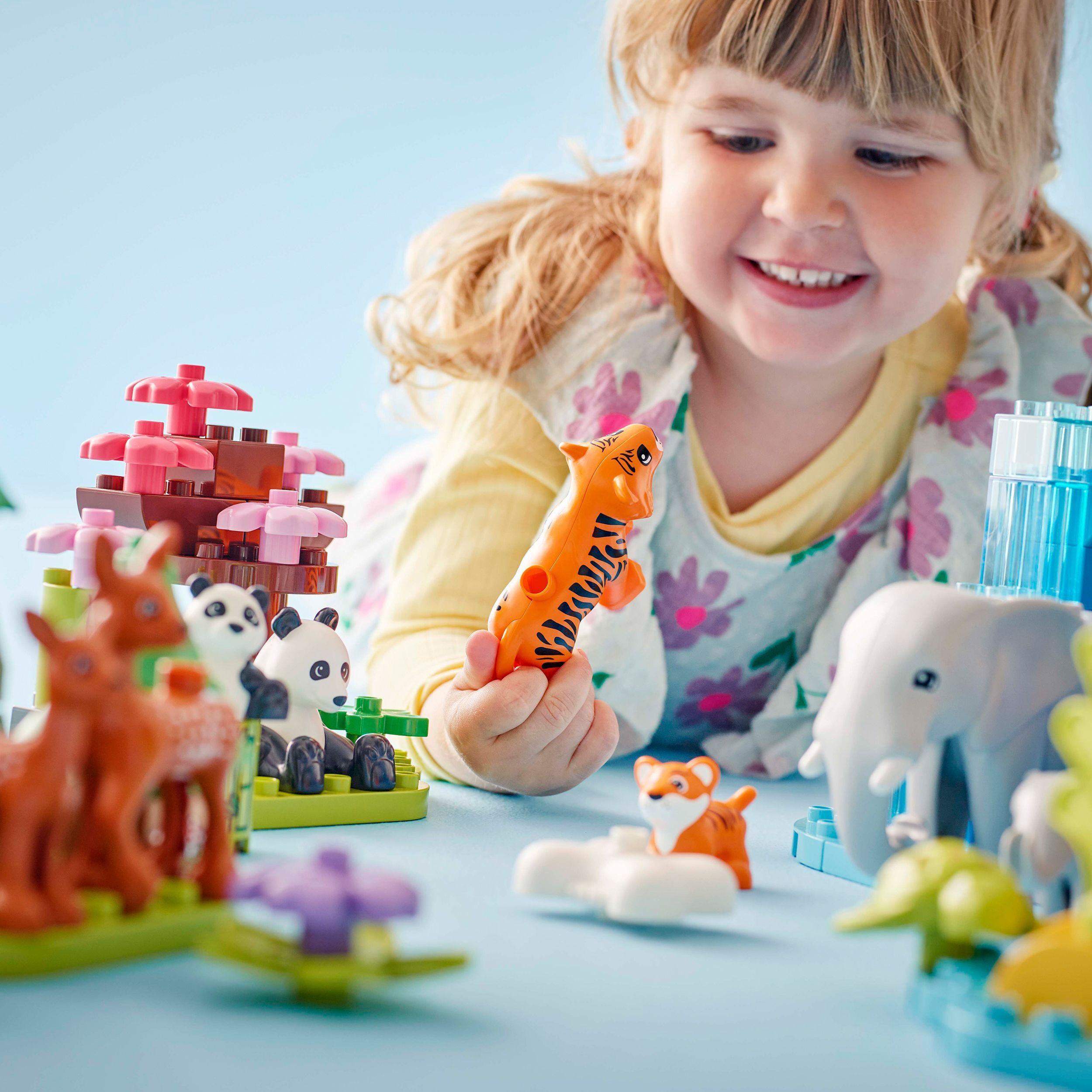 Voir la diapositive 6 : LEGO LEGO DUPLO Ma ville 10446 Familles d’Animaux Sauvages 3-en-1 - Jeux d’Éveil avec Animaux