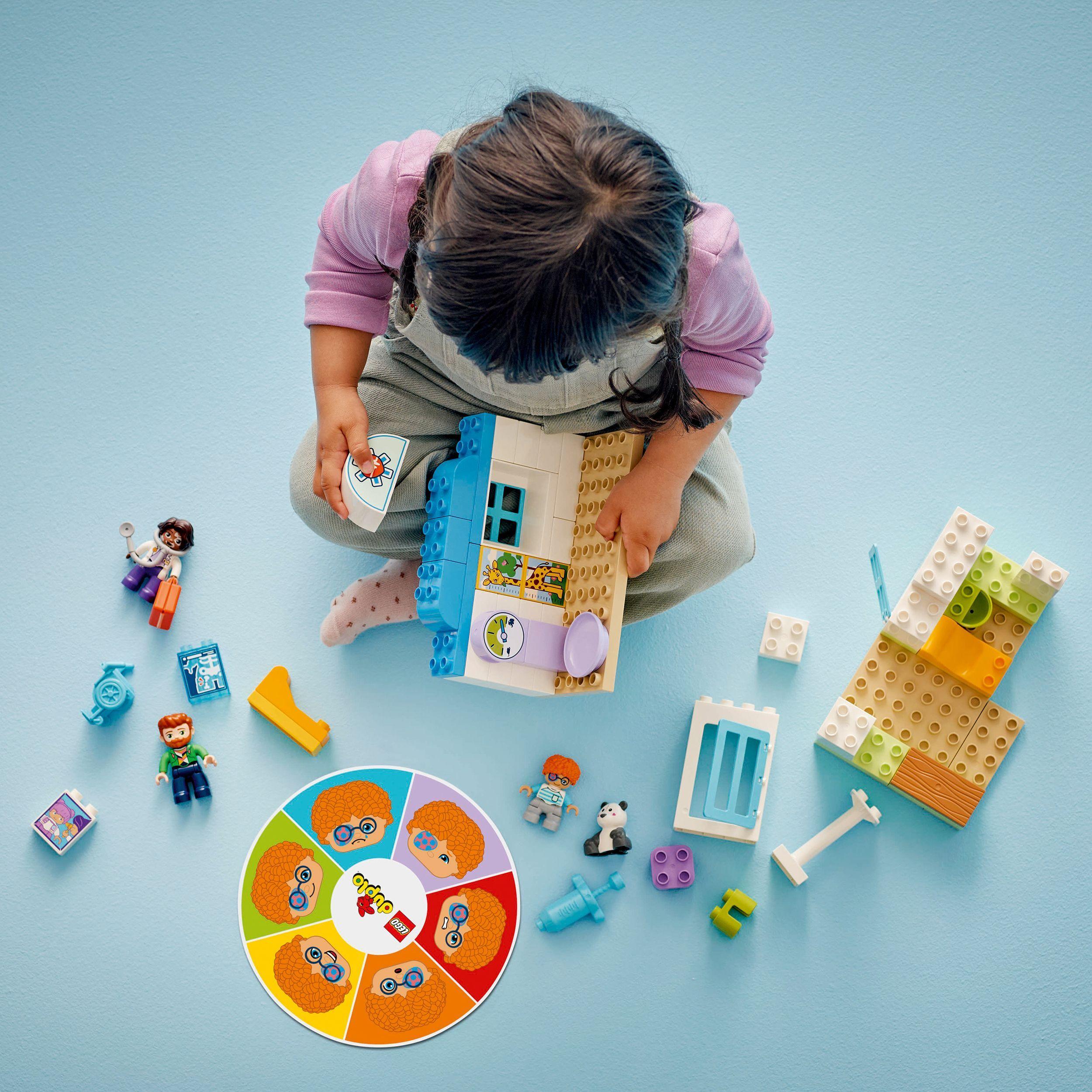 Voir la diapositive 6 : LEGO Duplo 10449 - Première visite chez le médecin