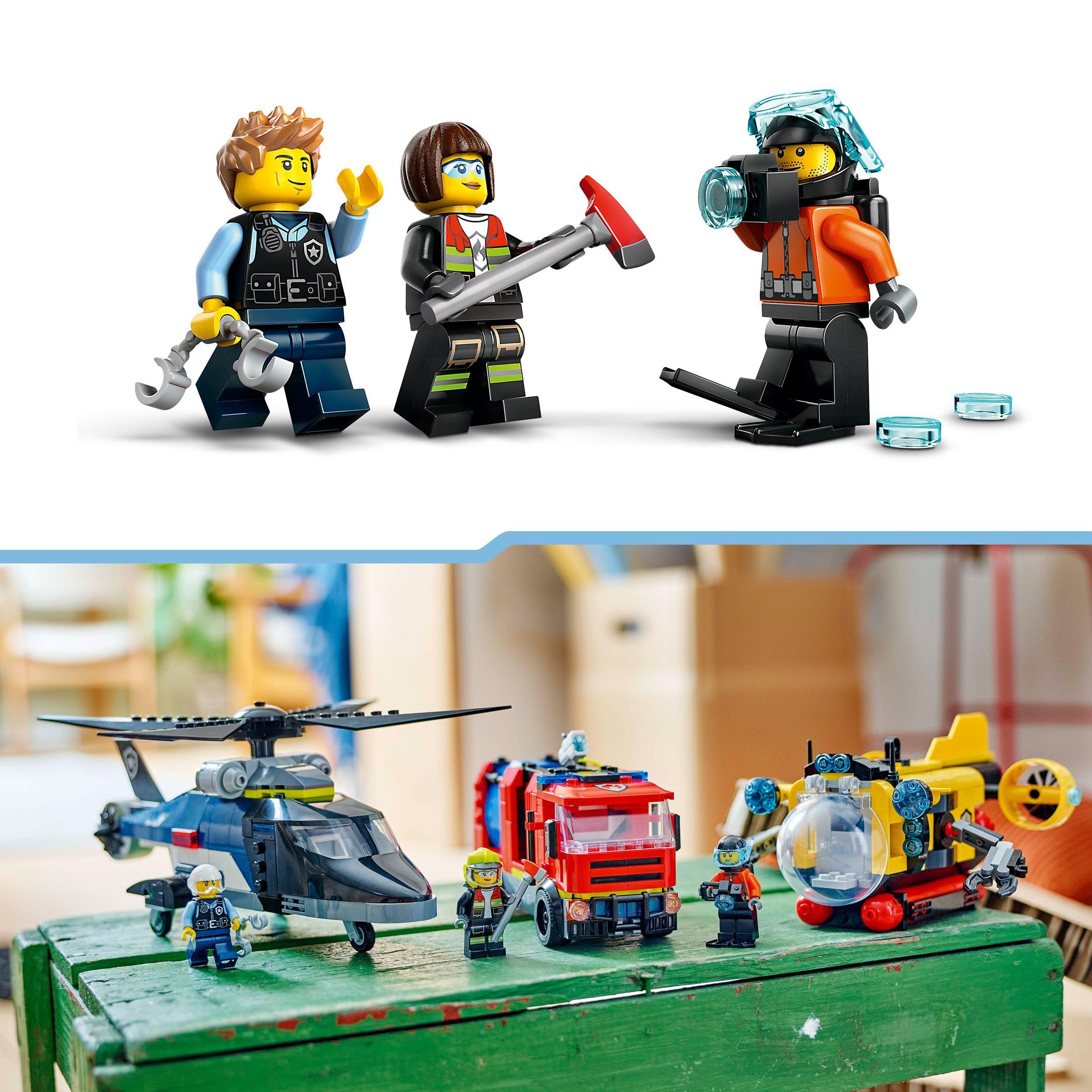 Voir la diapositive 6 : LEGO LEGO City 60462 Hélicoptère, camion de pompiers et sous marin modulable - Jouet dès 7 ans