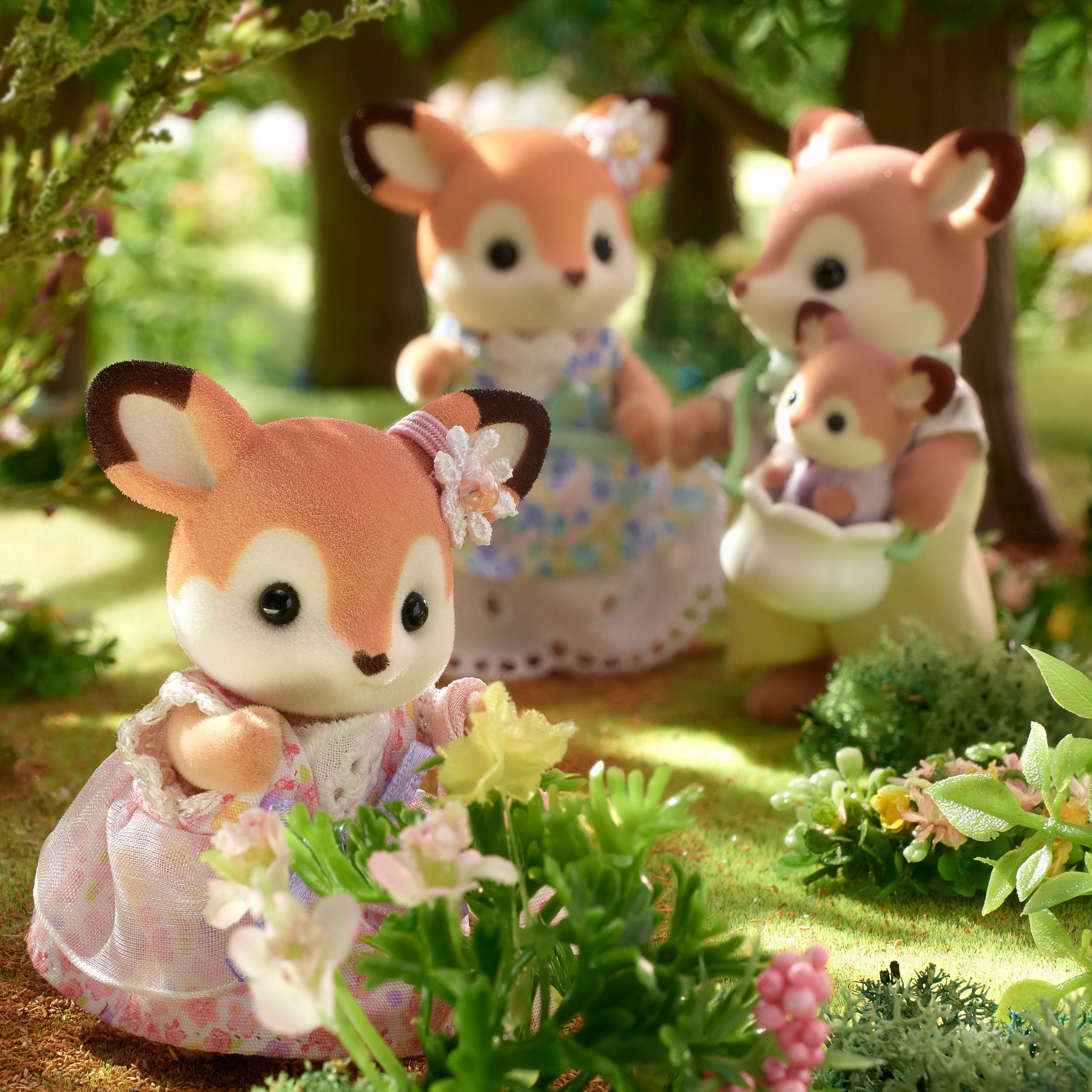 Voir la diapositive 4 : EPOCH D'ENFANCE Figurine La famille biche