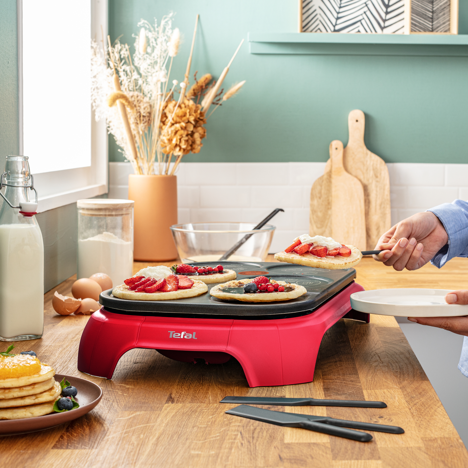 Voir la diapositive 6 : TEFAL Appareil à crêpes PY55C5FO - Rouge