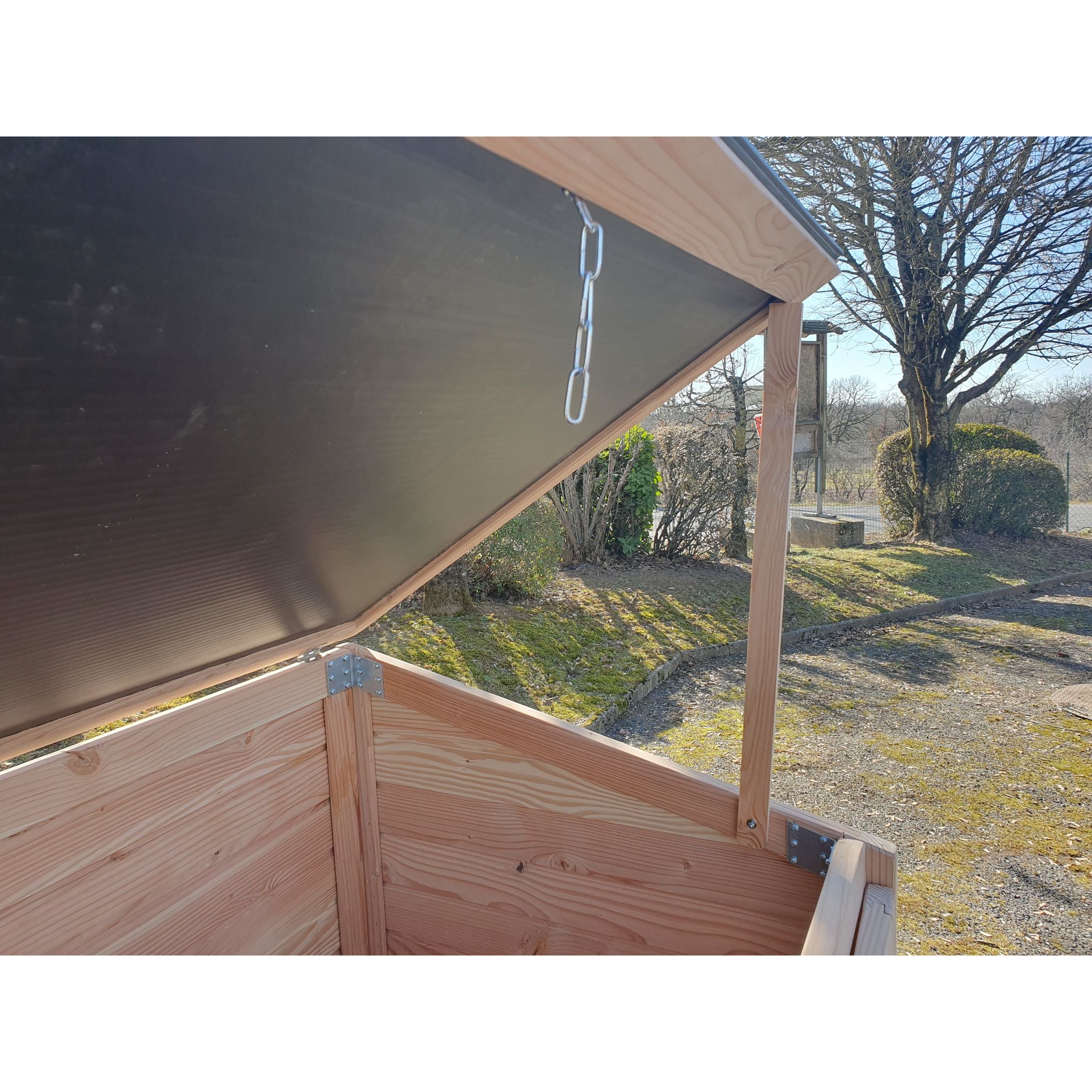 Voir la diapositive 4 : KETER Coffre de rangement jardin en bois - 1200L - Made in France - DOUGLAS